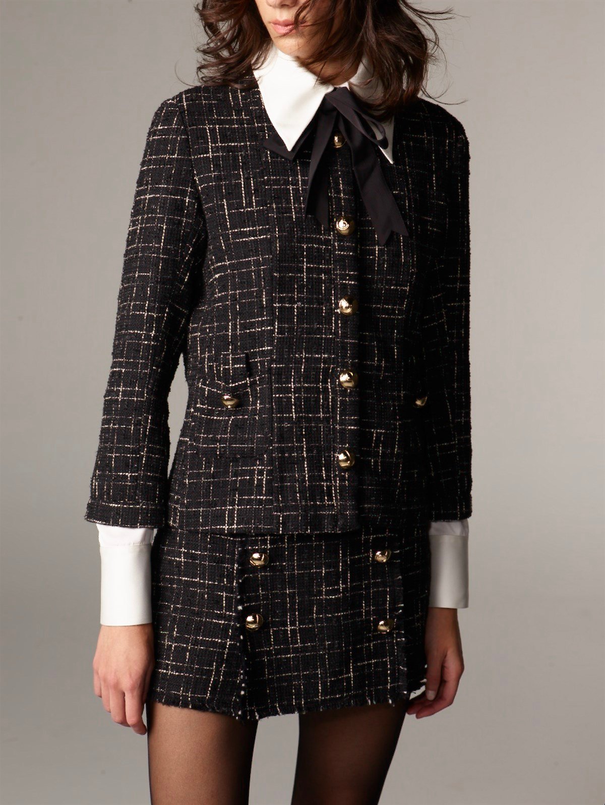 Siyah Düğme Detaylı Kutu Form Tüvit Ceket