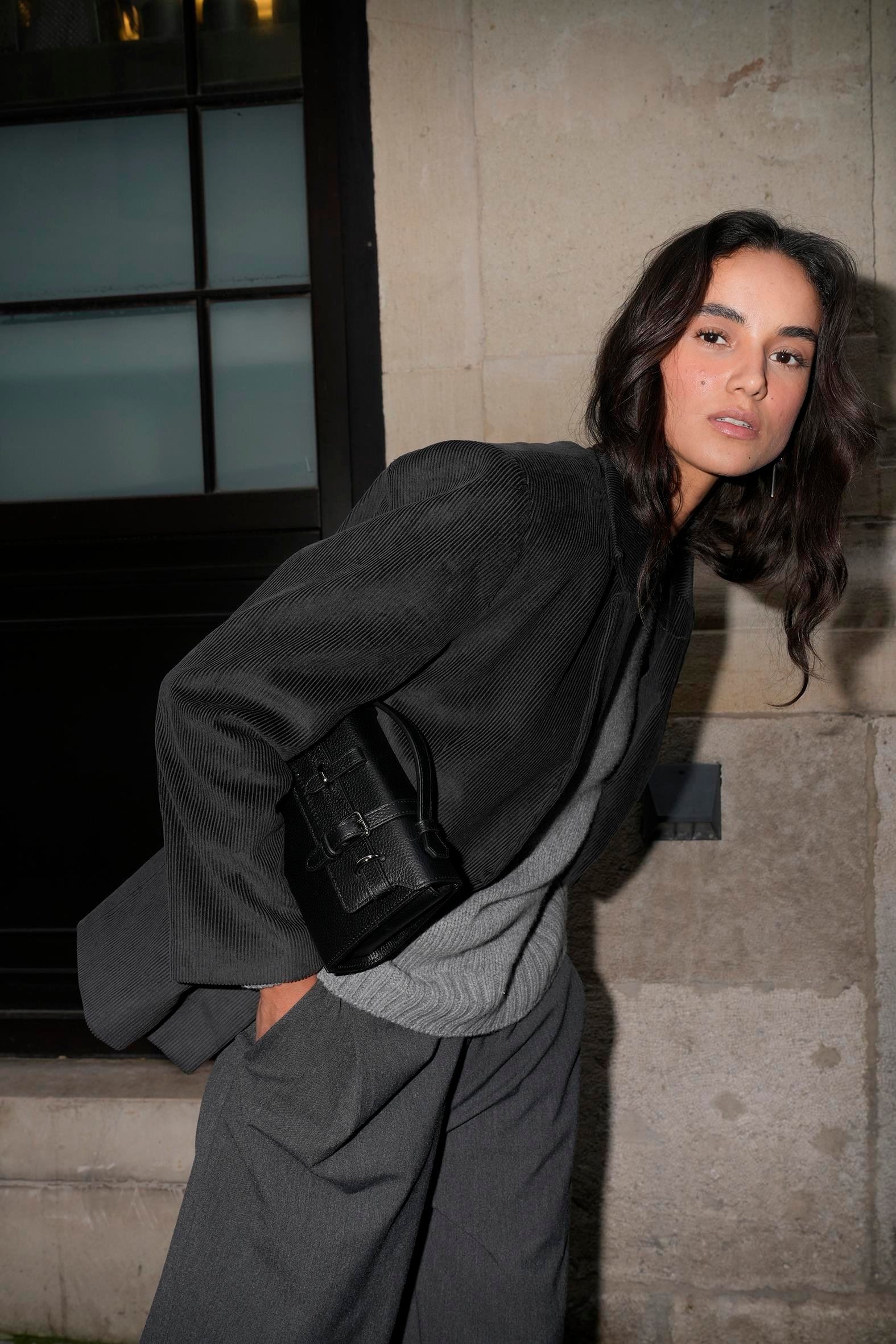 Siyah Gabrielle Floater Clutch