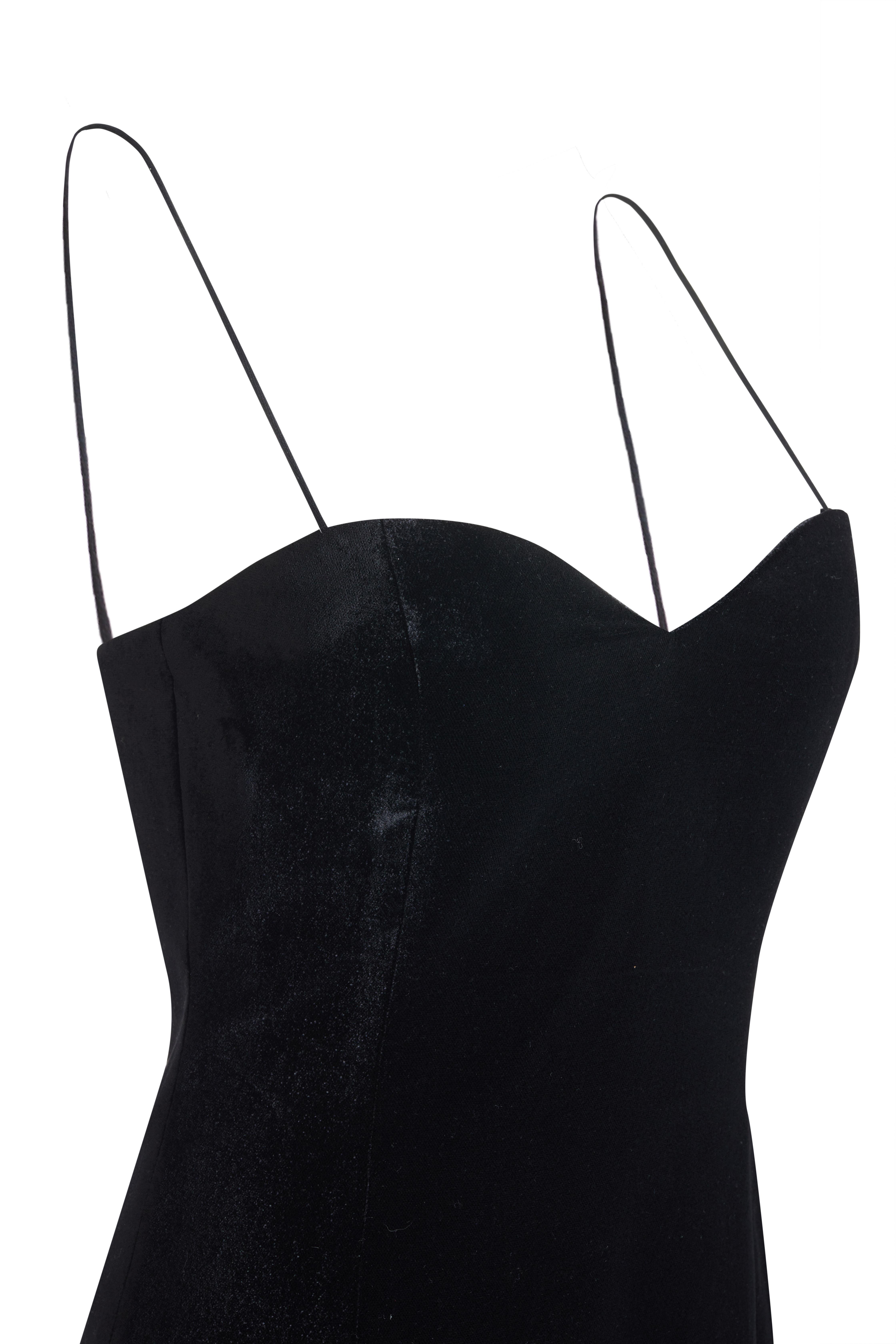 Siyah Kadife Kalp Yaka Elbise - Exclusive Collection