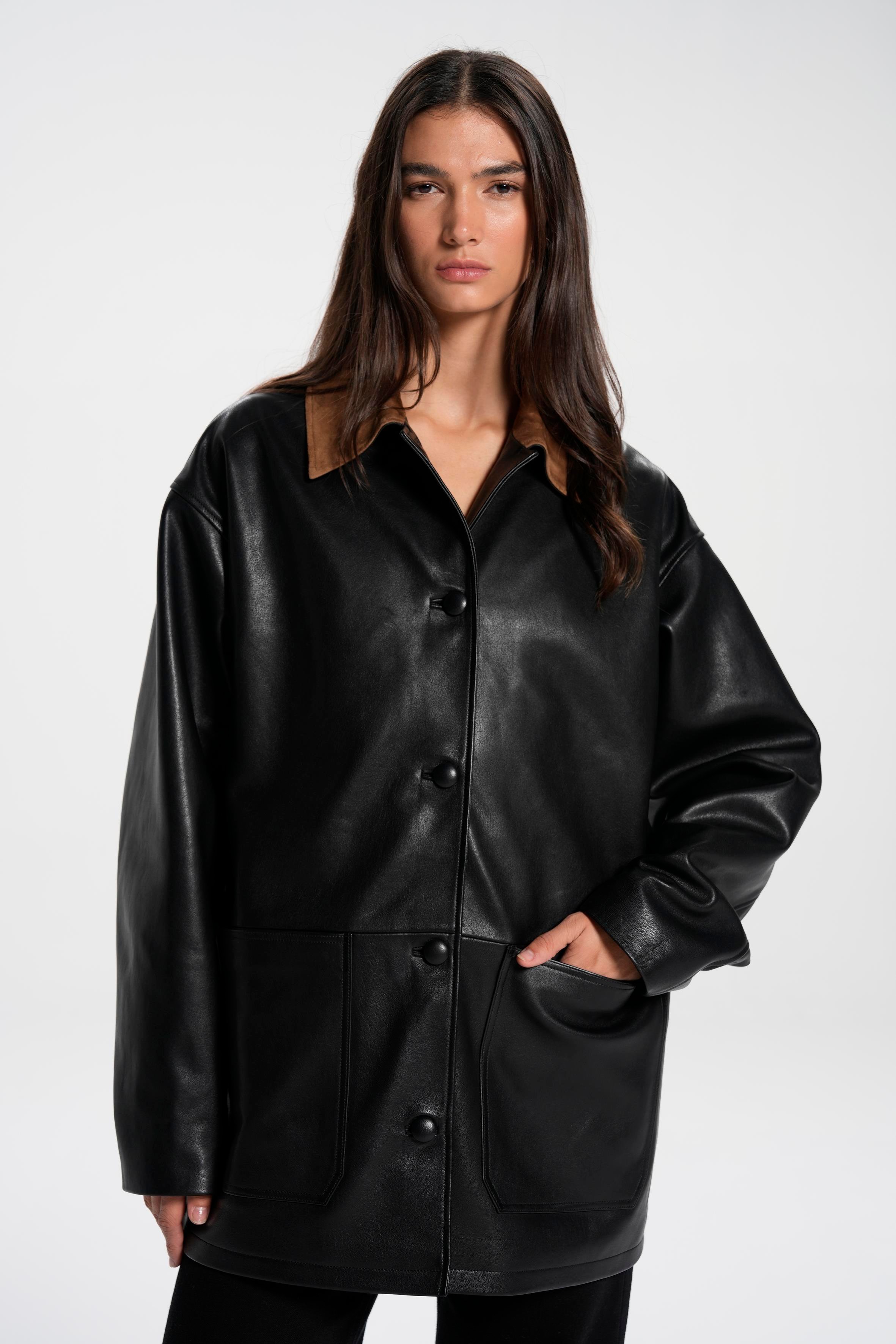 Siyah Kontrast Yaka Detaylı Deri Midi Ceket