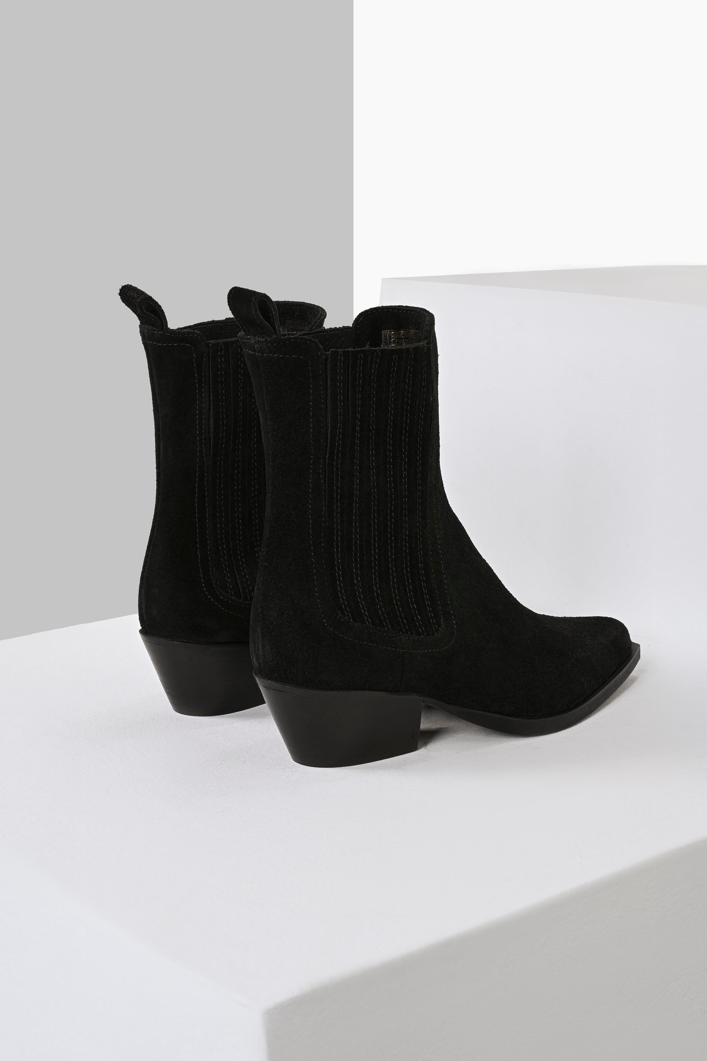 Siyah Kovboy Kısa Süet Bot