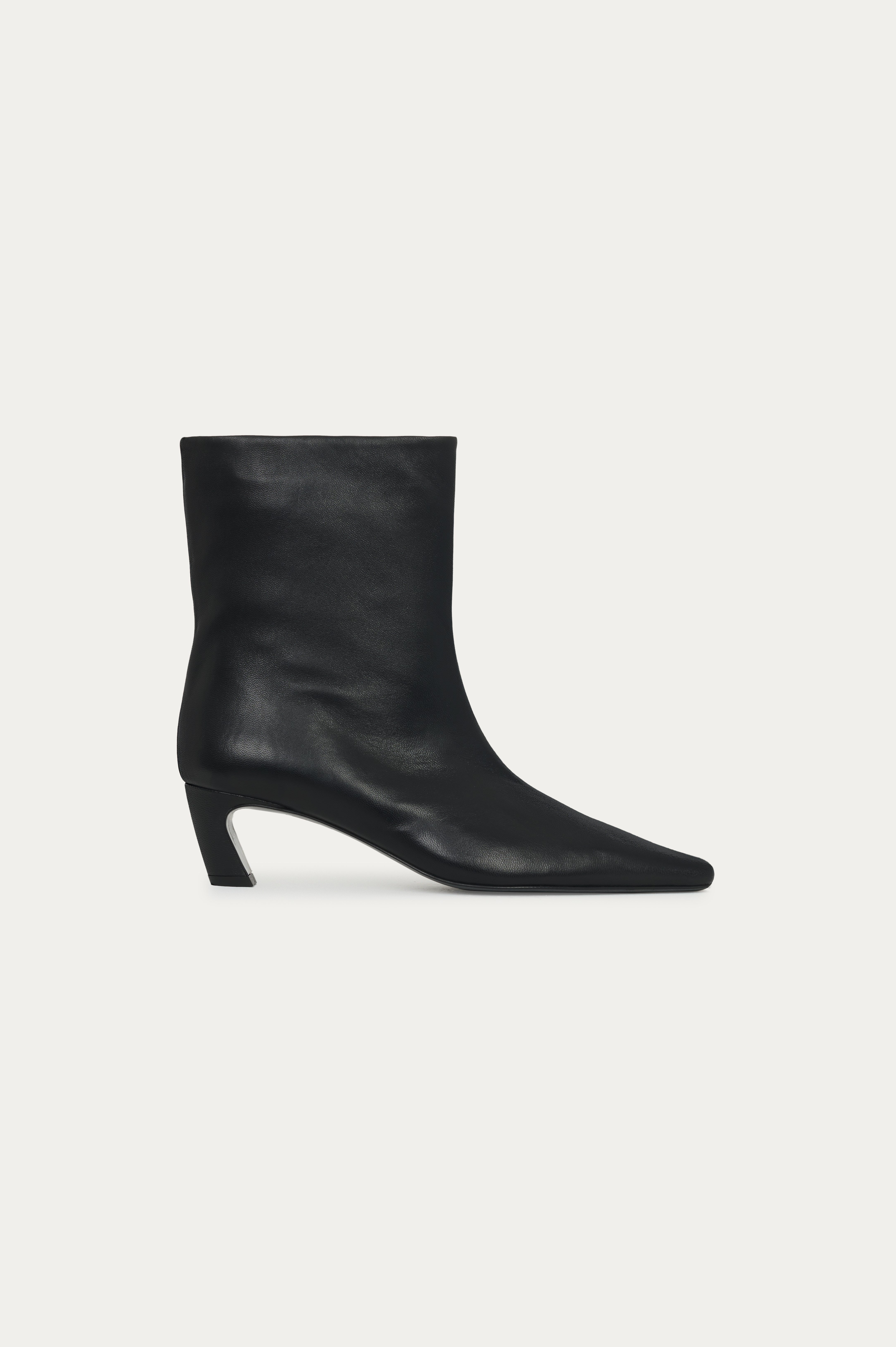 Siyah Küt Burun Kitten Heel Deri Bot