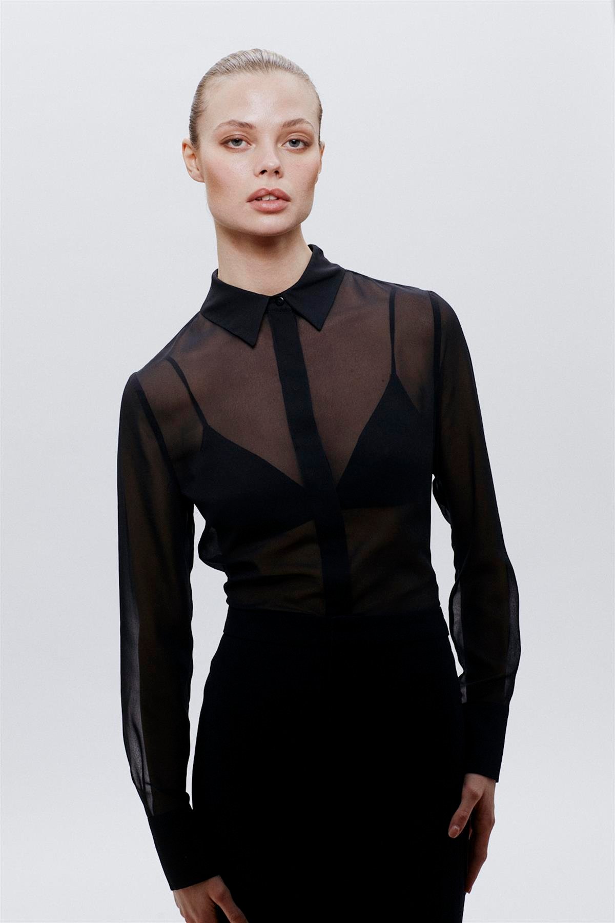 Siyah Manşet Detaylı Şifon Gömlek