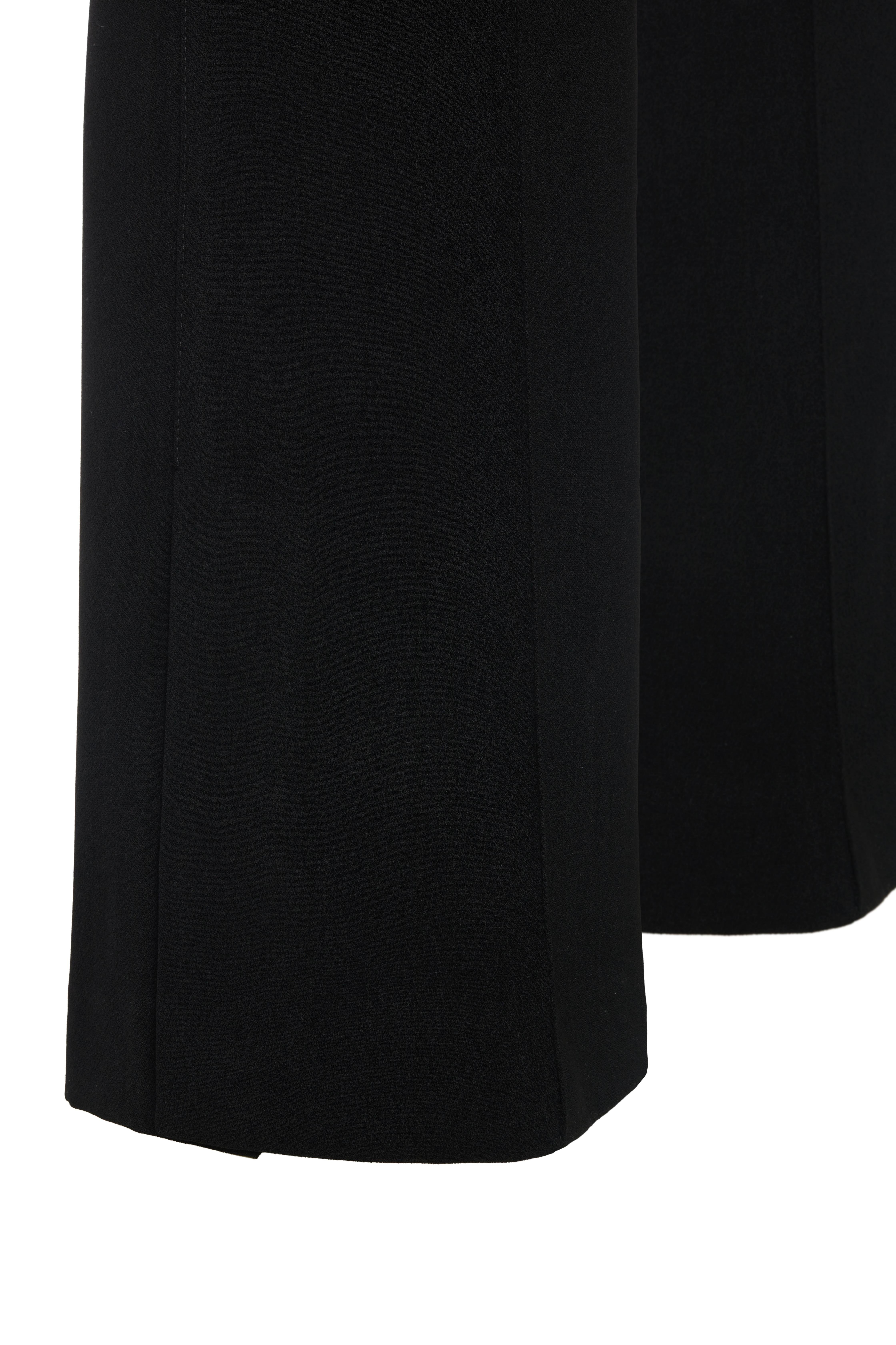 Siyah Nervürlü Yırtmaçlı Krep Pantolon