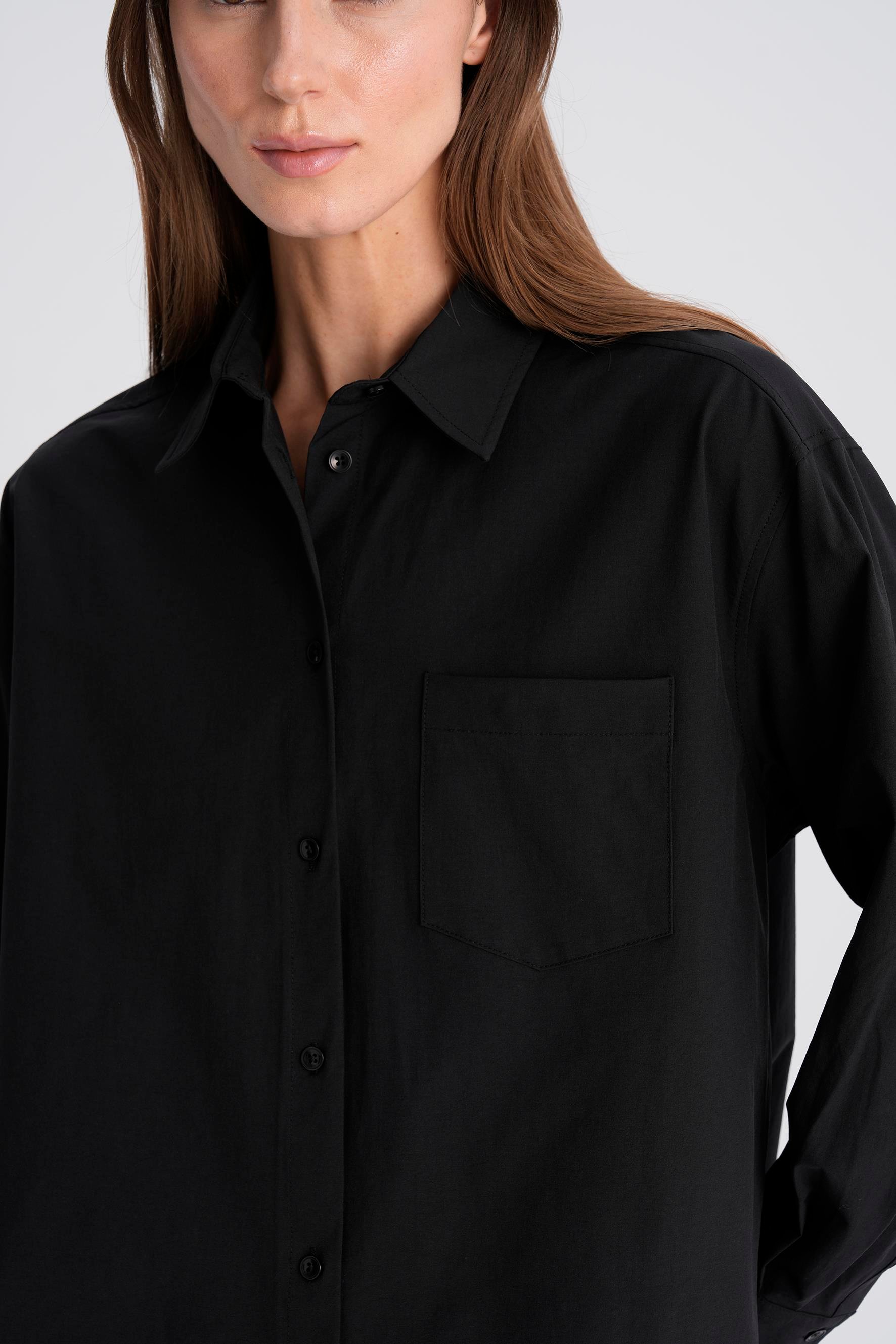 Siyah Oversize Teknik Kumaş Gömlek