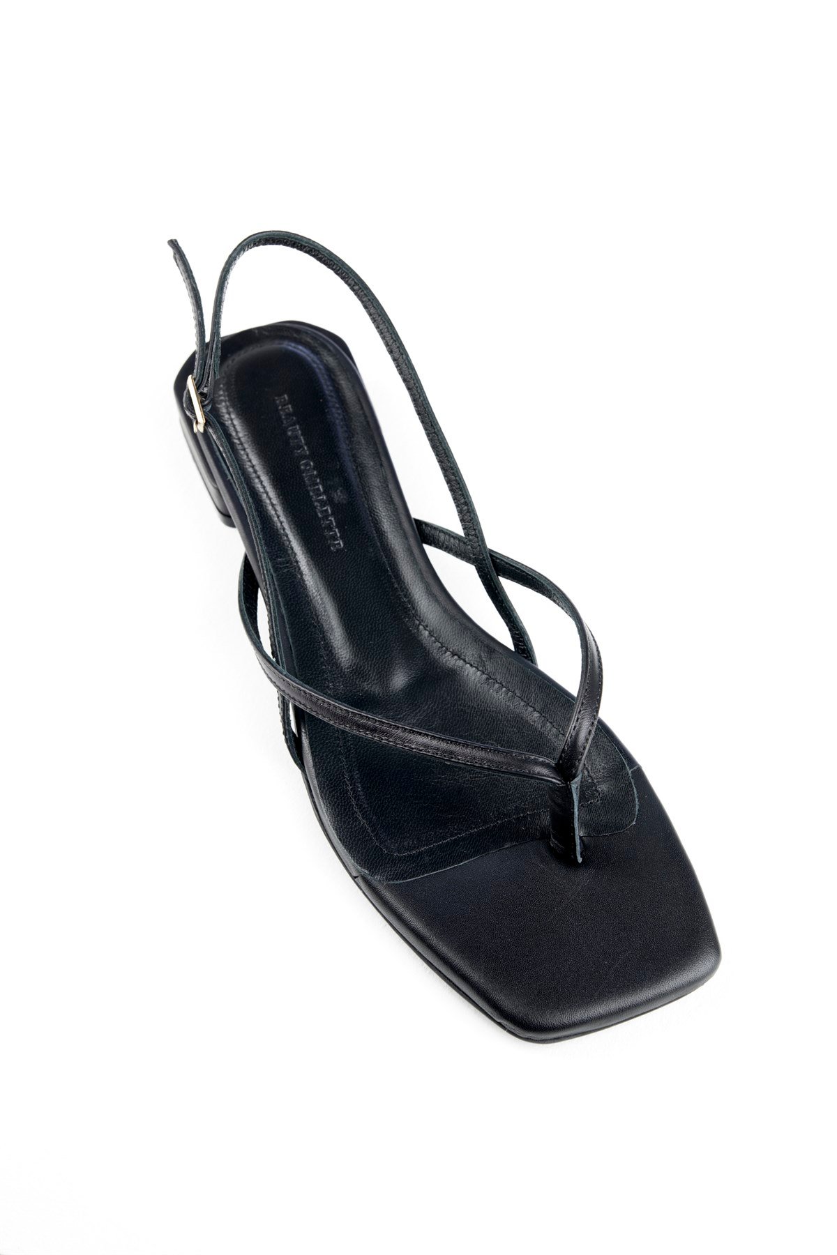 Siyah Parmak Arası Deri Sandalet