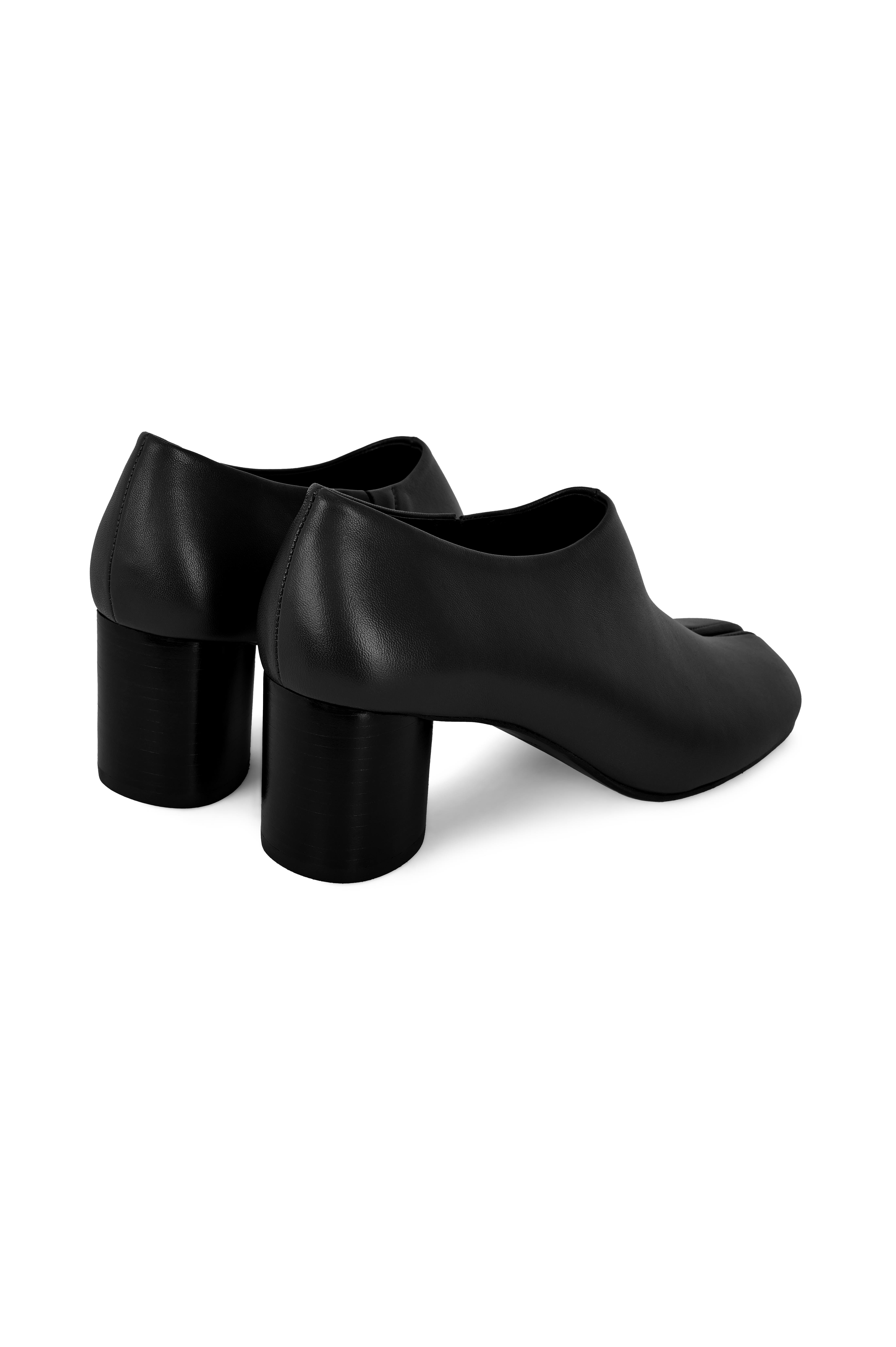 Siyah Tabi Deri Topuklu Ayakkabı