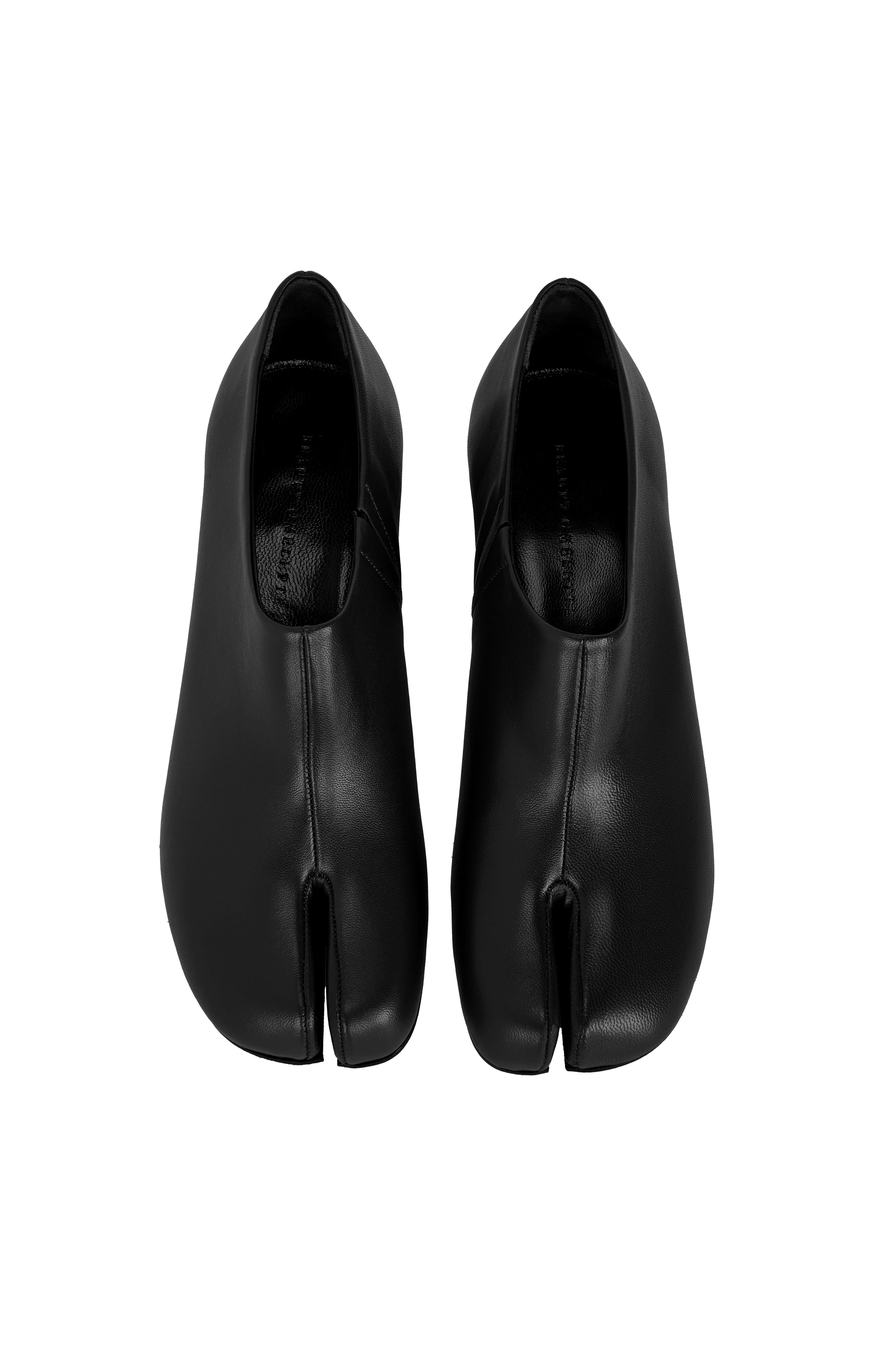 Siyah Tabi Deri Topuklu Ayakkabı