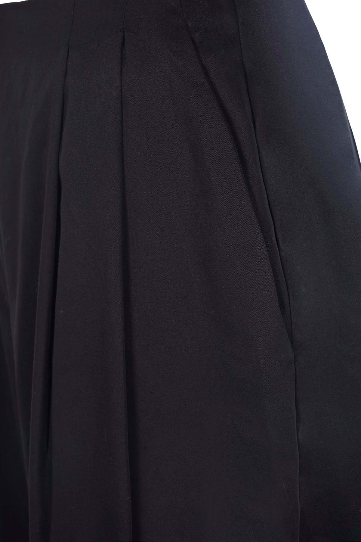 Siyah Tek Pilili Koton Pantolon