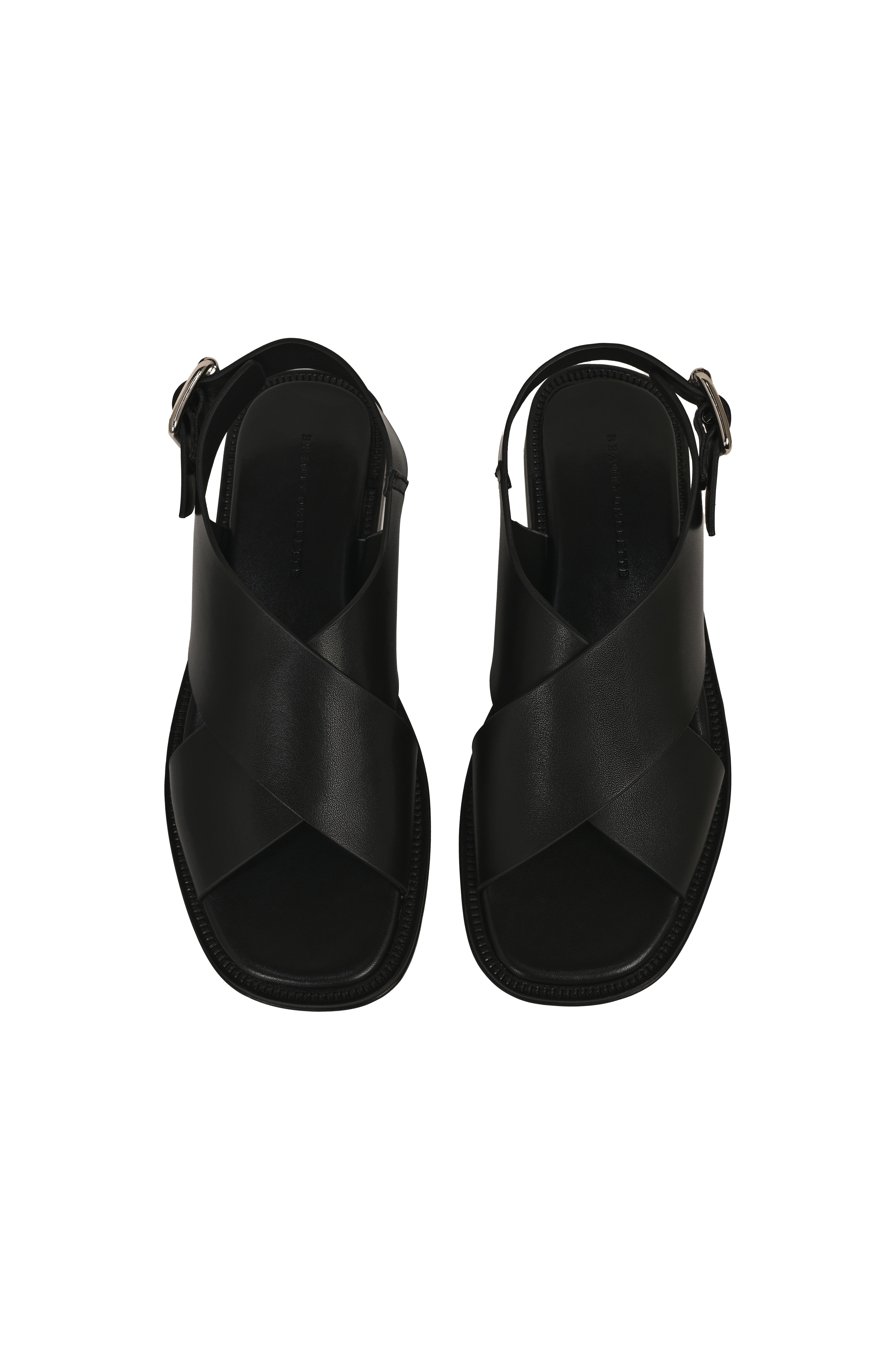 Siyah Tokalı Deri Düz Sandalet