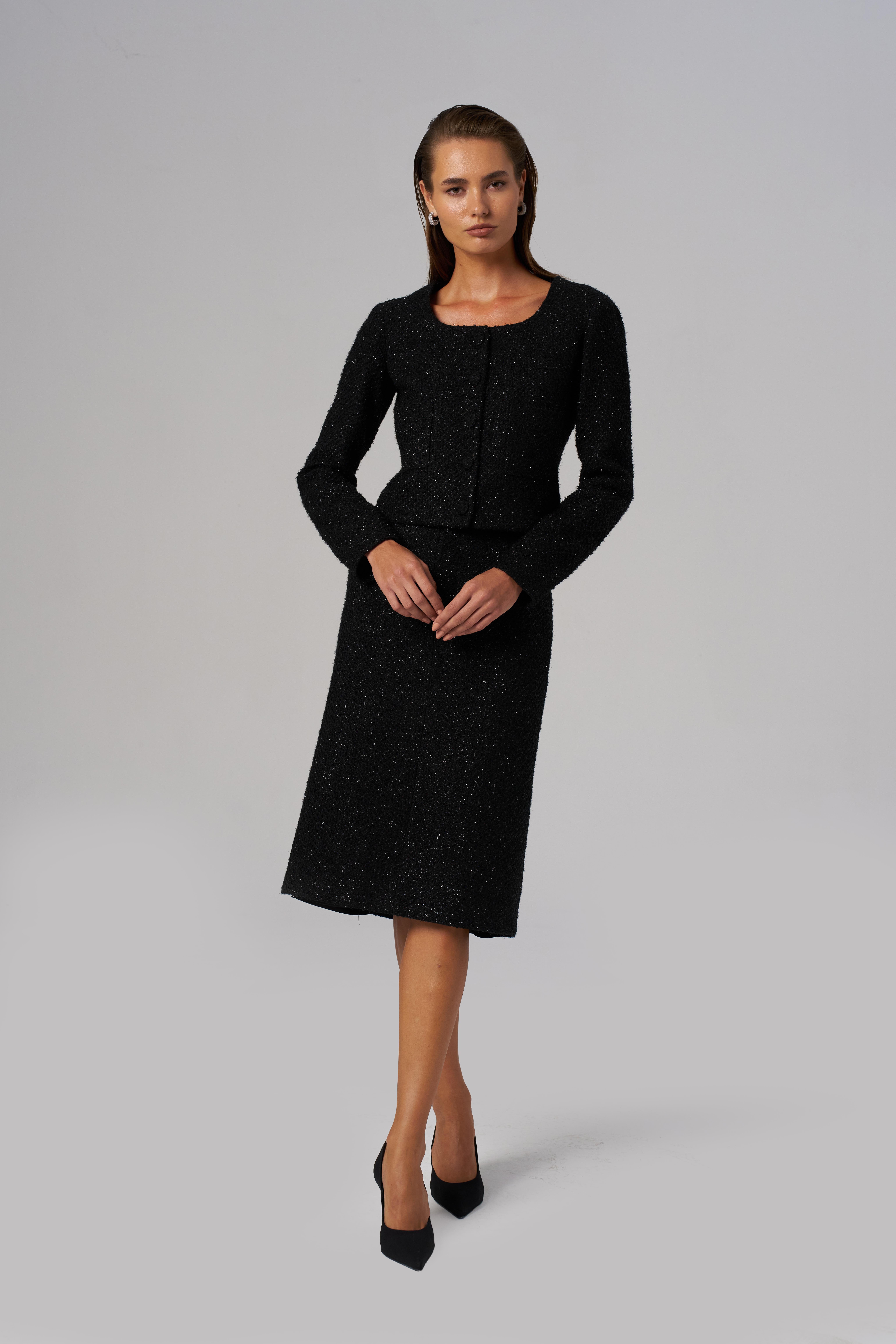 Siyah U Yaka Kutu Form Tüvit Ceket