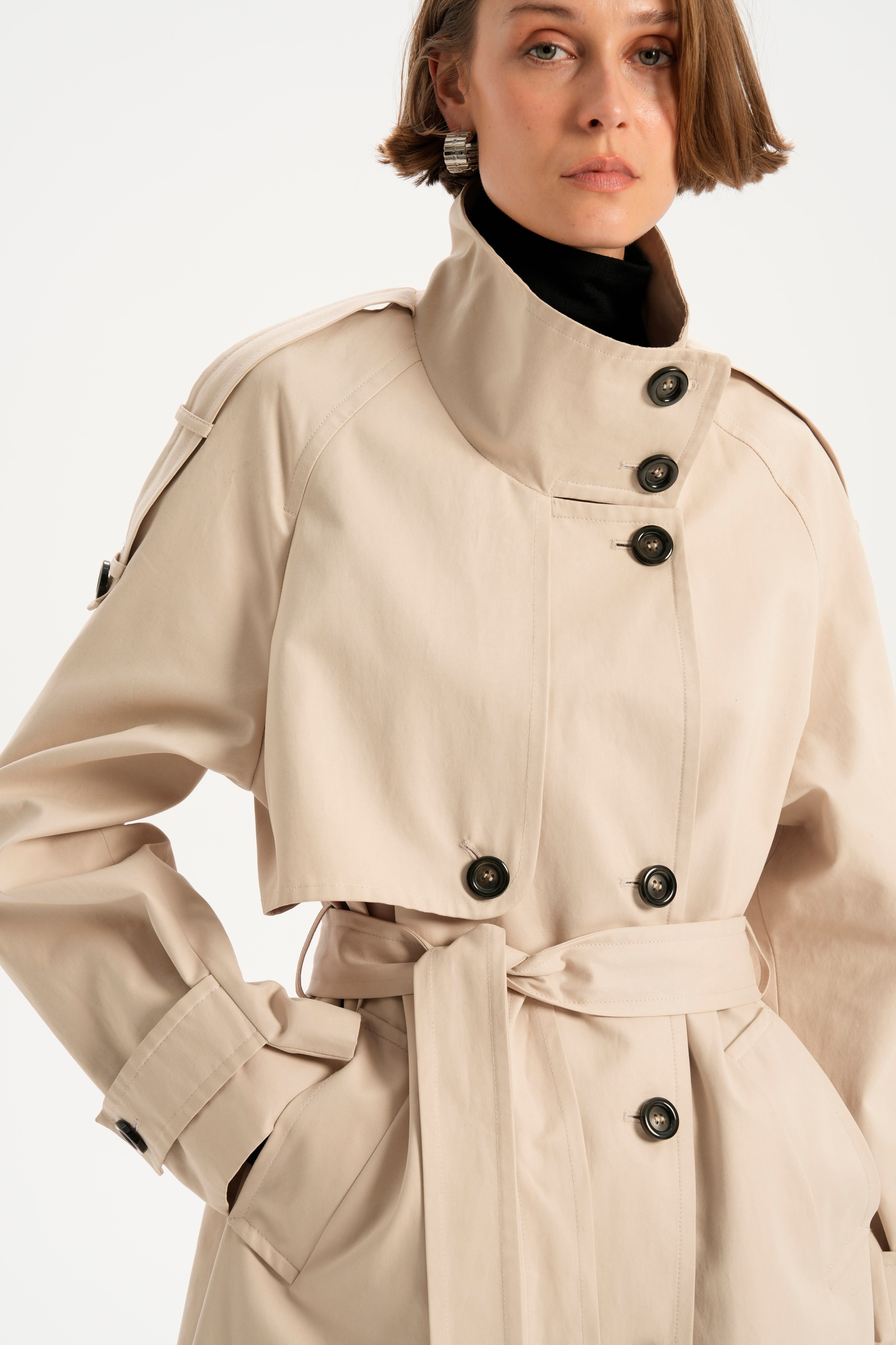 Taş Dik Yaka Trenchcoat