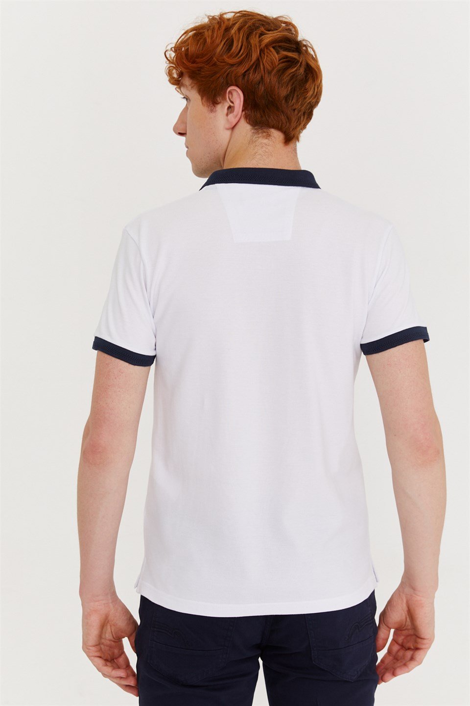  Morven Erkek Beyaz Basic Polo Yaka Cepsiz Dynamik Fit Rahat Kesim T-Shirt
