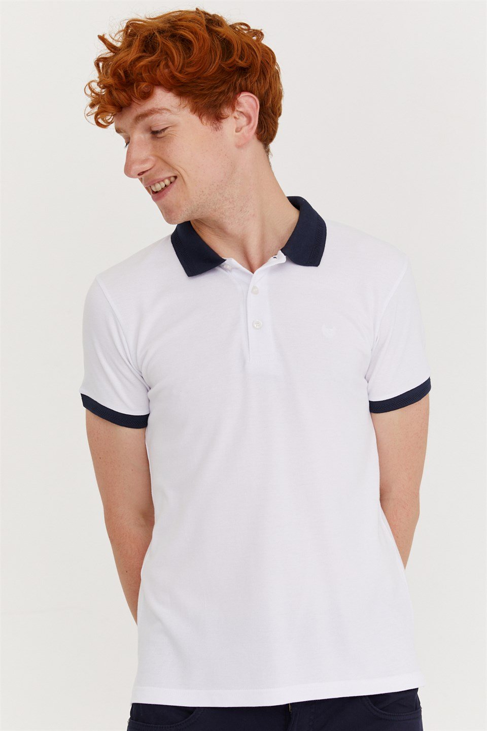  Morven Erkek Beyaz Basic Polo Yaka Cepsiz Dynamik Fit Rahat Kesim T-Shirt