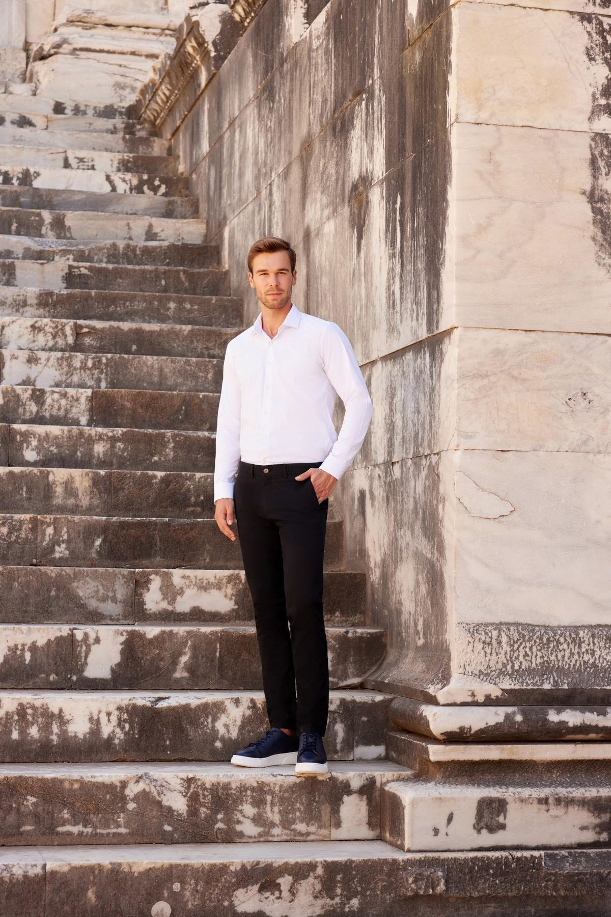 Erkek Beyaz Slim Fit Dar Kesim Düz Sert Yaka Uzun Kollu Gömlek