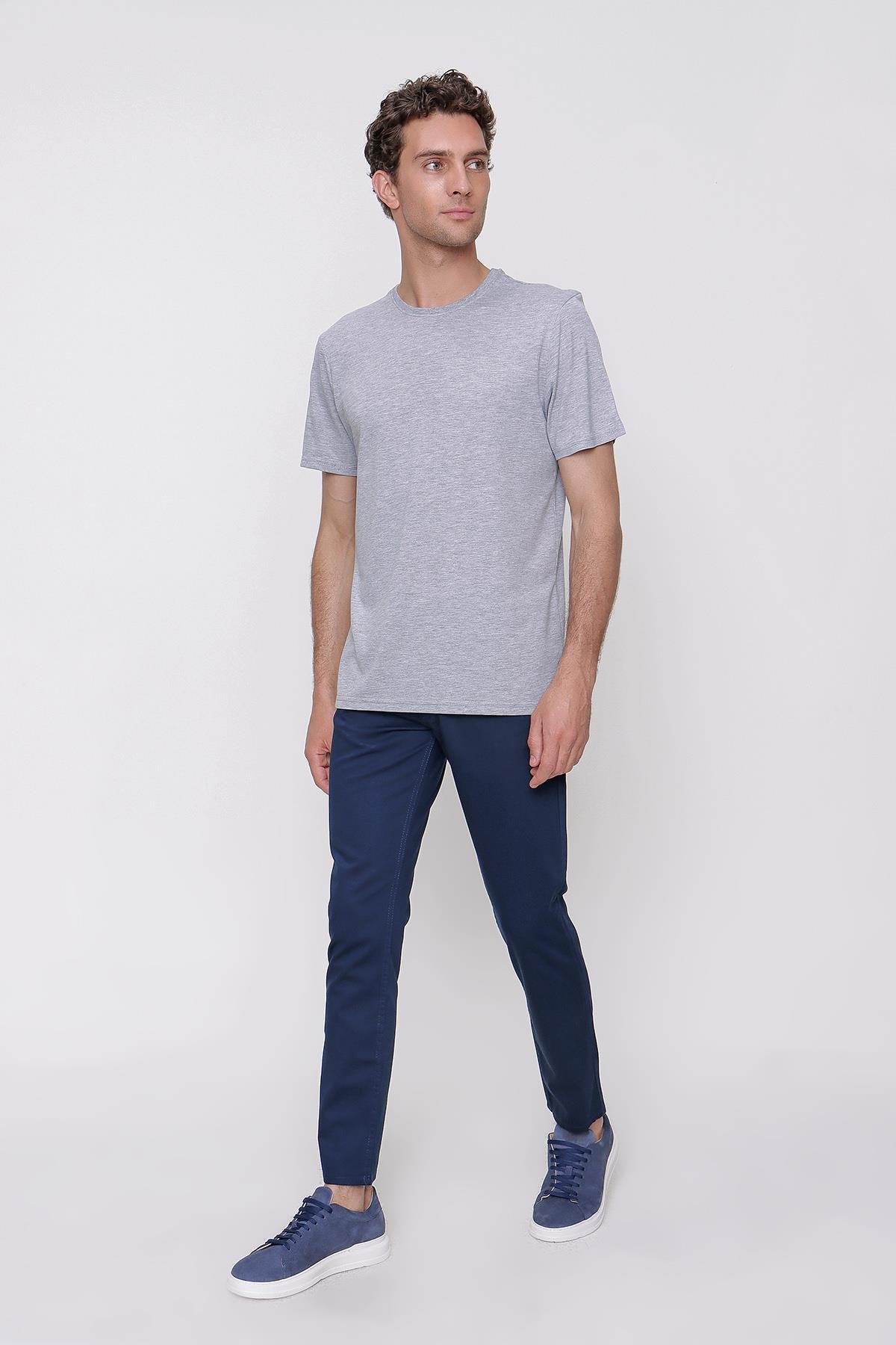 Erkek Gri Basic Düz %100 Pamuk Bisiklet Yaka Slim Fit Dar Kesim Kısa Kollu Tişört