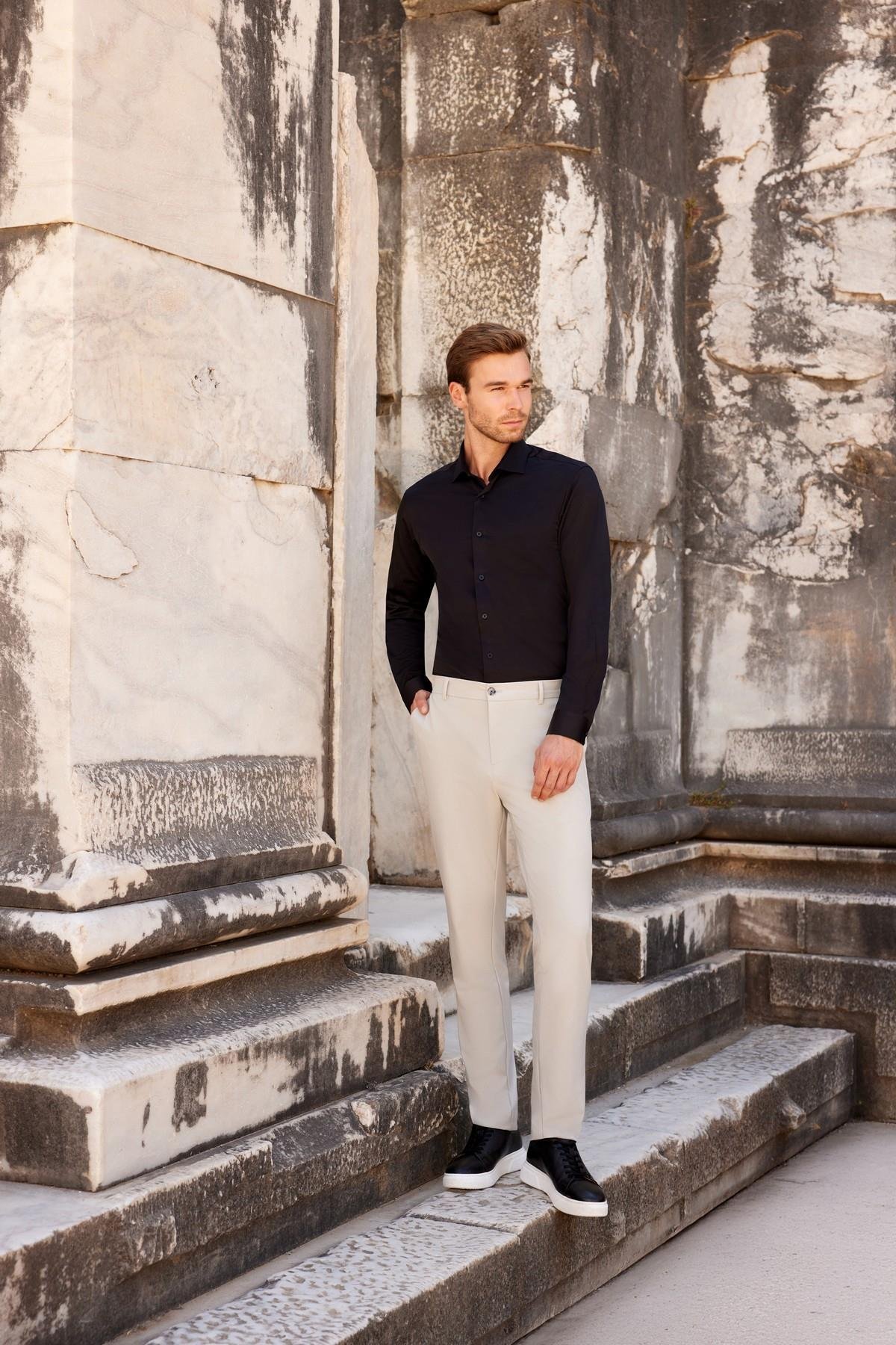Erkek Siyah Slim Fit Dar Kesim Düz Sert Yaka Uzun Kollu Gömlek