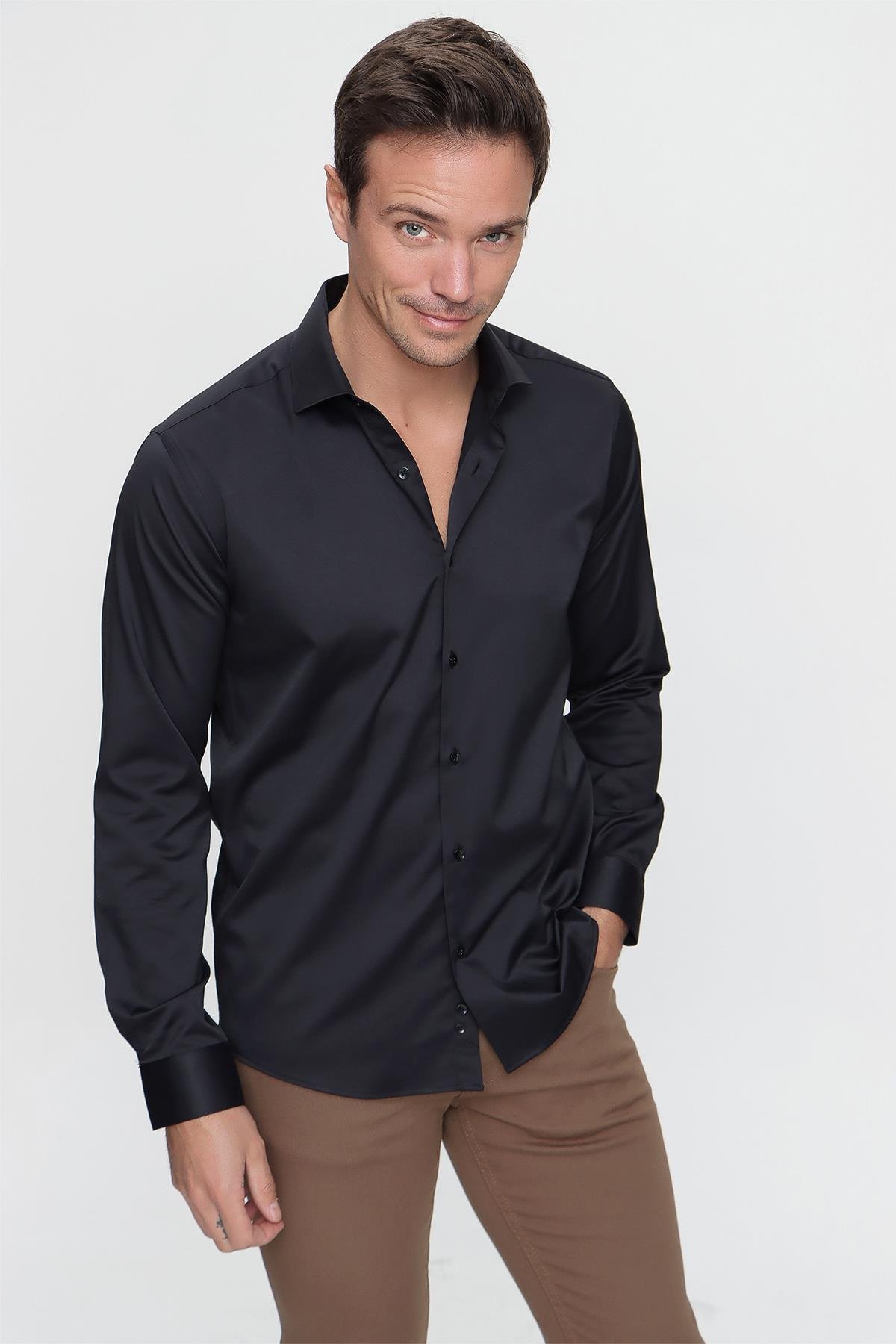 Erkek Siyah Slim Fit Dar Kesim Düz Sert Yaka Uzun Kollu Gömlek