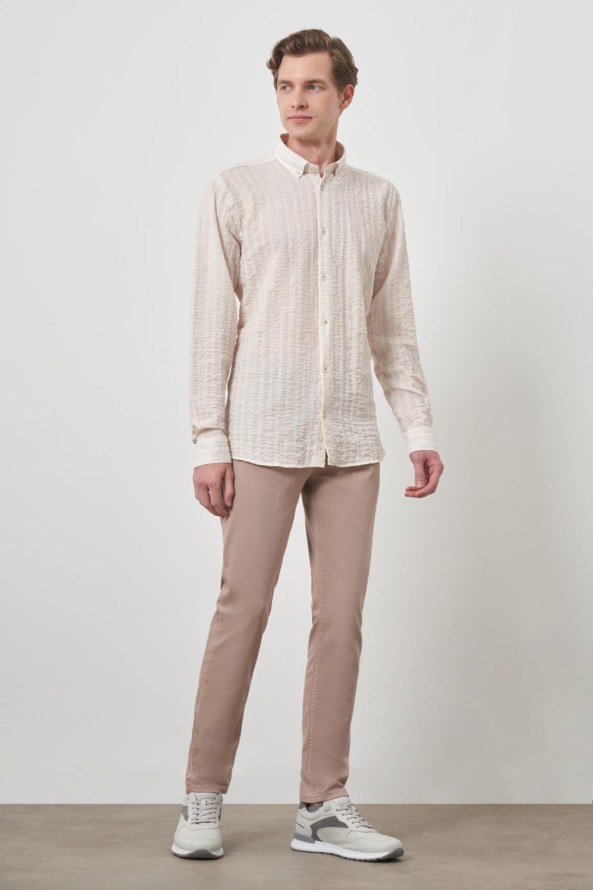 Morven Erkek Bej Pamuk Trend Slim Fit Düğmeli Yaka Gömlek