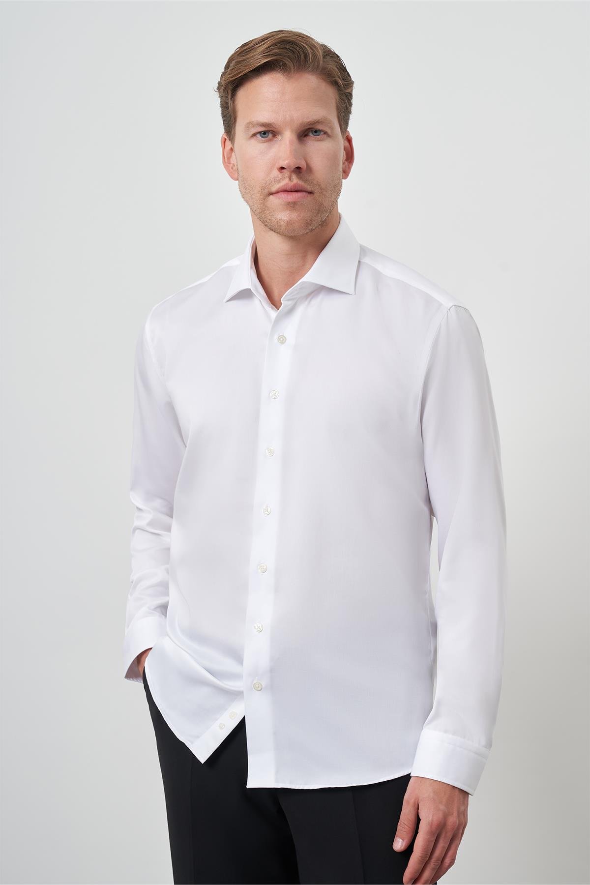 Morven Erkek Beyaz Pamuk Trend Slim Fit Dar Kesim Non Iron Gömlek