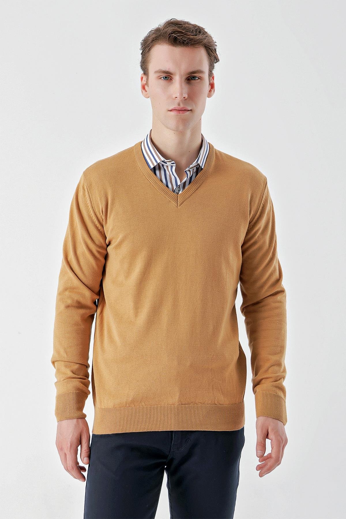 Morven Erkek Camel Basic V Yaka Dynamic Fit Rahat Kesim Triko