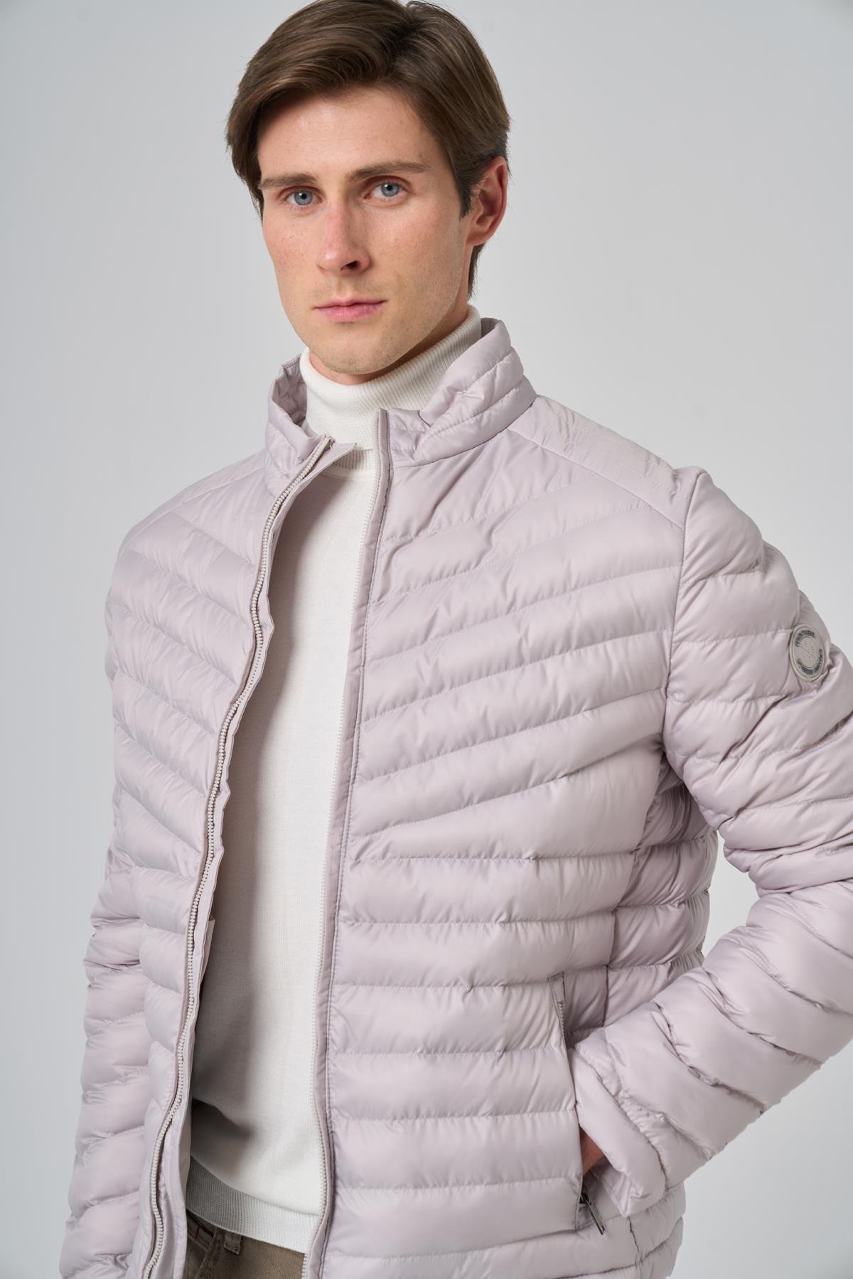 Morven Erkek Ekru Polyester Kısa Kapitone Mont