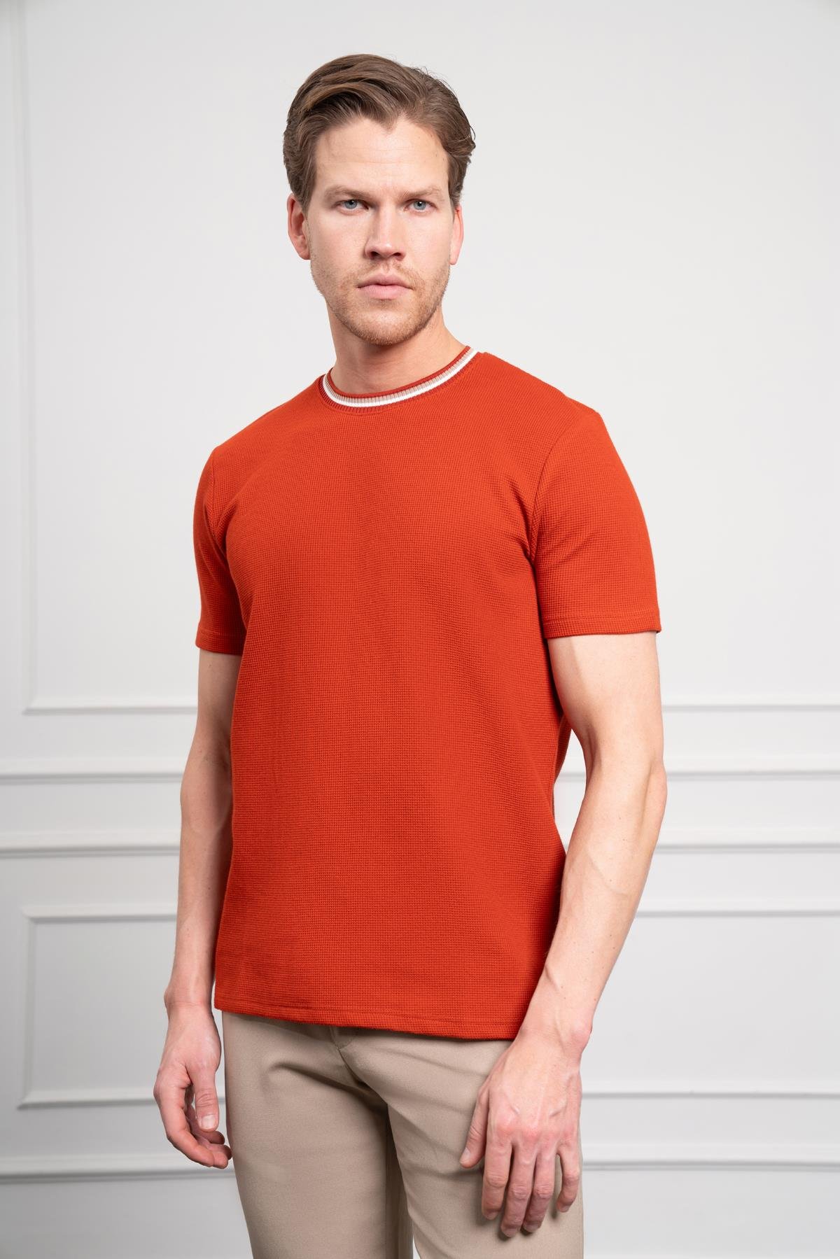Morven Erkek Kiremit Trend Bisiklet Yaka Dinamik Fit T-Shirt