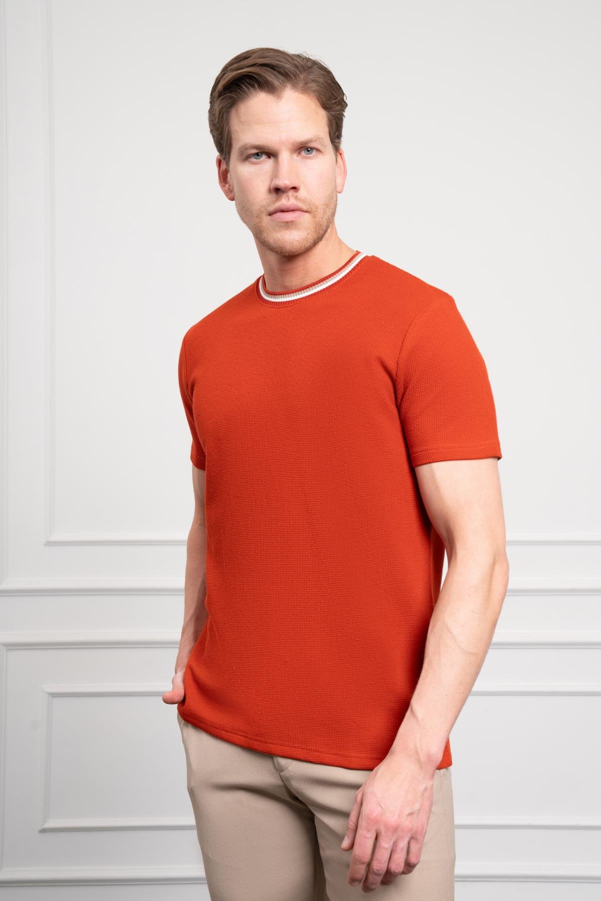 Morven Erkek Kiremit Trend Bisiklet Yaka Dinamik Fit T-Shirt