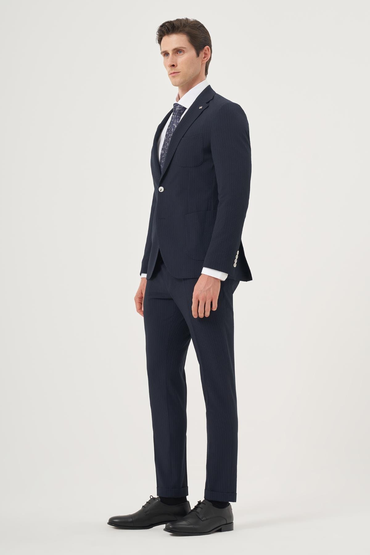 Morven Erkek Lacivert Poliviskon Trend Çizgili Slim Fit Mono Yaka Takım Elbise
