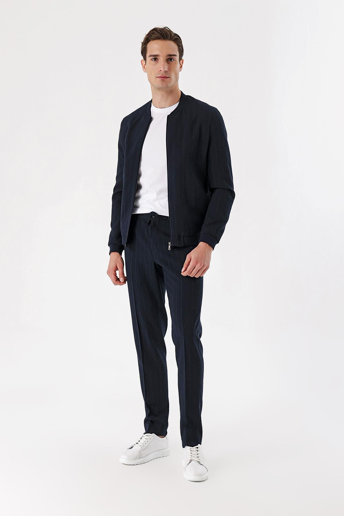 Morven Erkek Lacivert River Island Dinamik Fit Bomber Mont