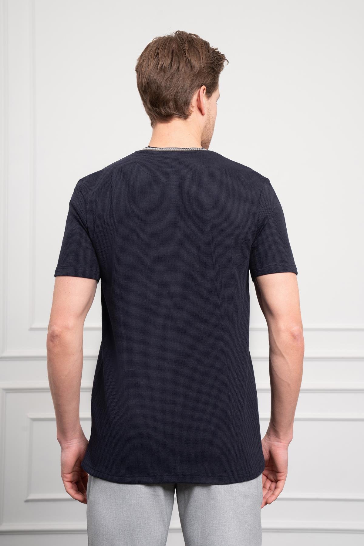Morven Erkek Lacivert Trend Bisiklet Yaka Dinamik Fit T-Shirt