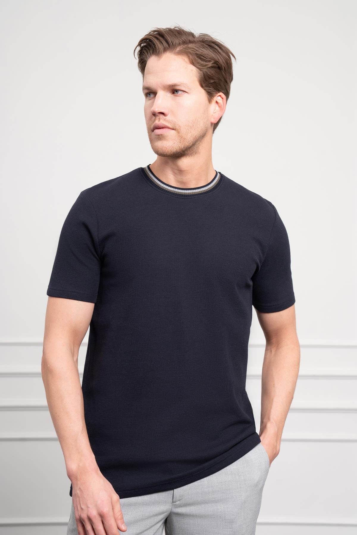 Morven Erkek Lacivert Trend Bisiklet Yaka Dinamik Fit T-Shirt