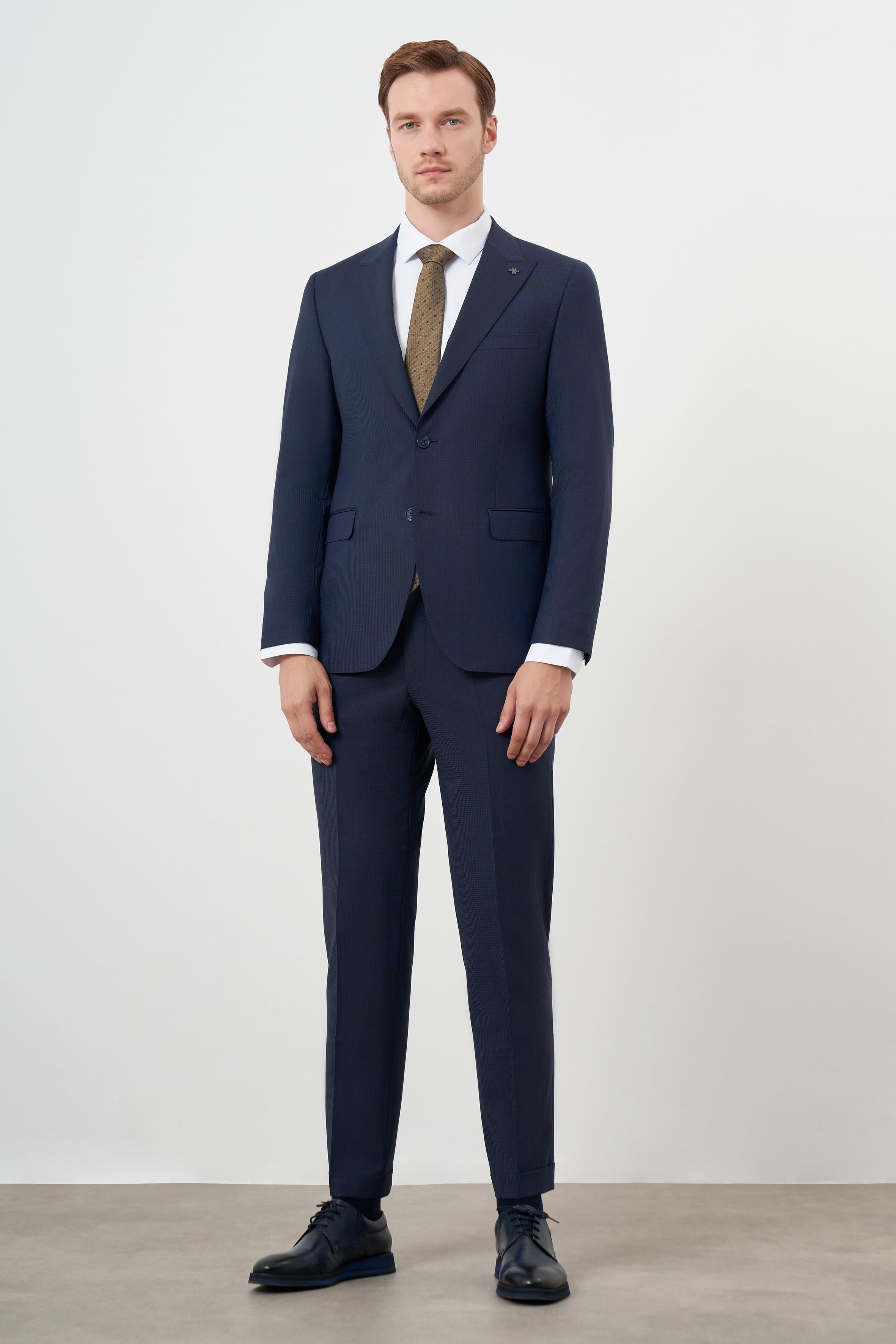 Morven Erkek Lacivert Yünlü Platinium 8-Drop Slim Fit Sivri Yaka