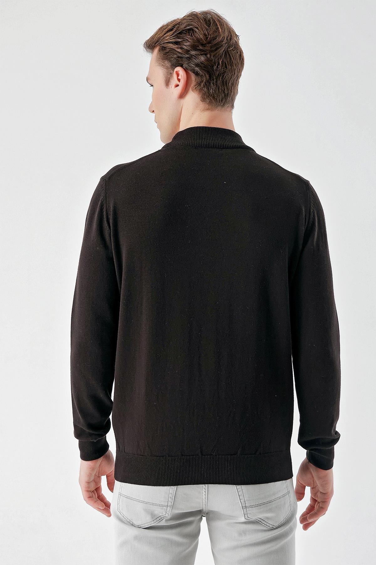 Morven Erkek Siyah Basic Yarım Balıkçı Yaka Dynamic Fit Rahat Kesim Triko