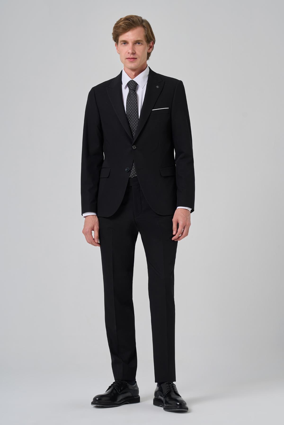 Morven Erkek Siyah Poliviskon Basic Slim Fit Sivri Yaka Takım Elbise