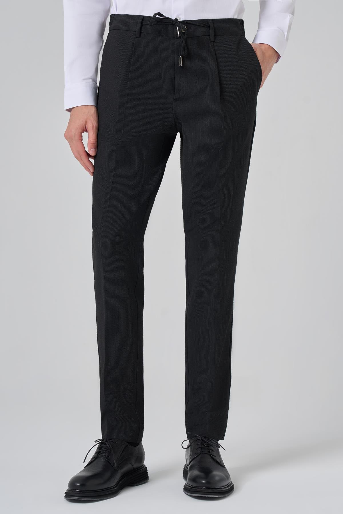 Morven Erkek Siyah Poliviskon Trend Çizgili Slim Fit Jogger Pantolon