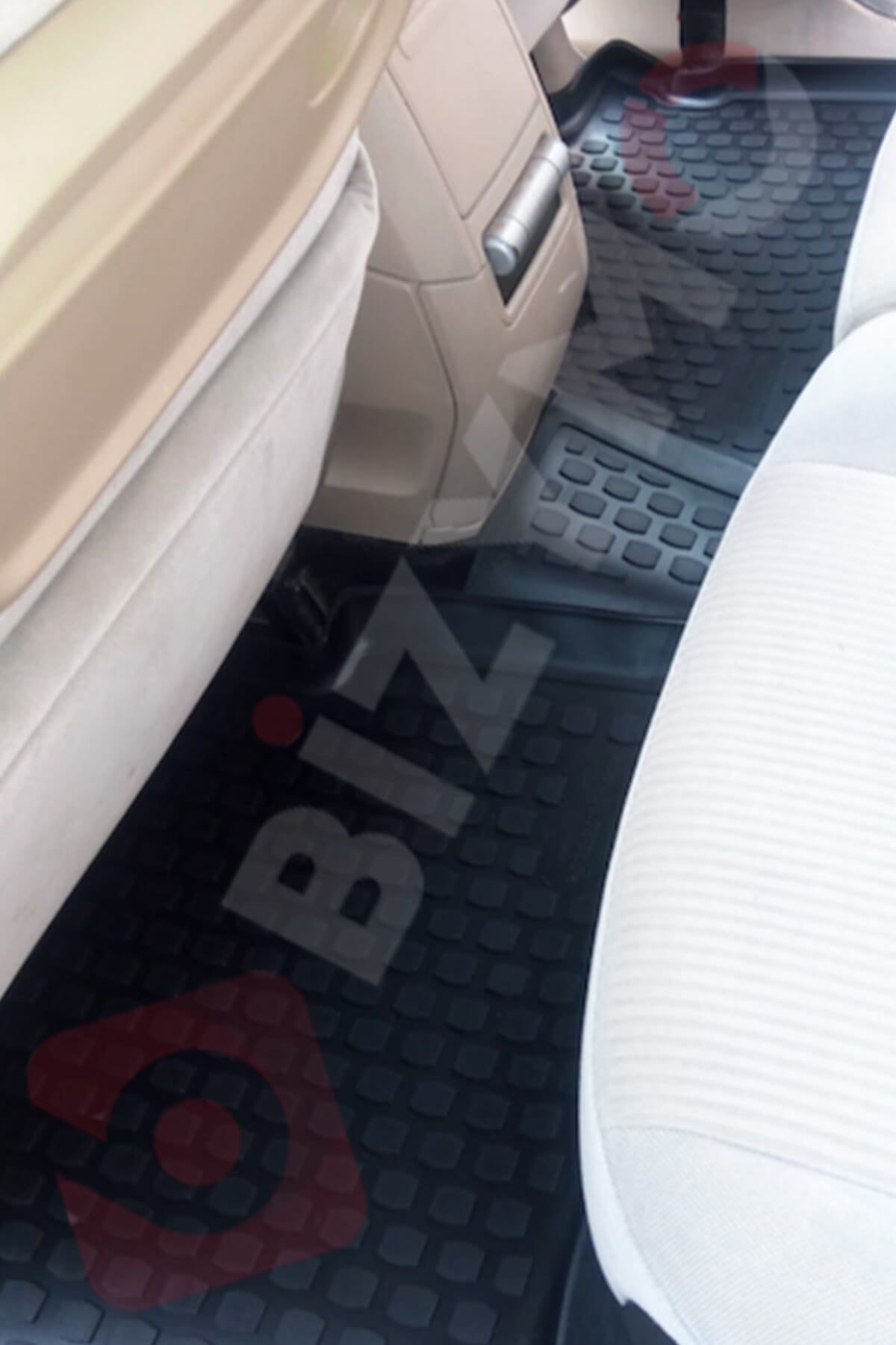 Ford C-Max 2004-2010 3D Paspas Takımı Bizymo