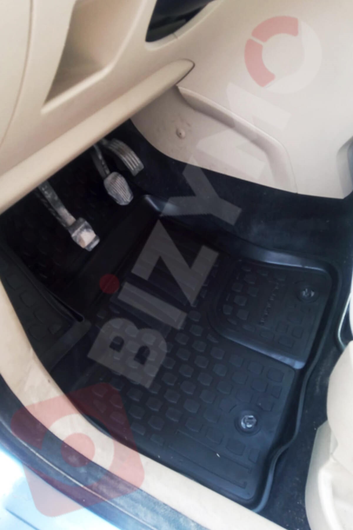 Ford C-Max 2004-2010 3D Paspas Takımı Bizymo