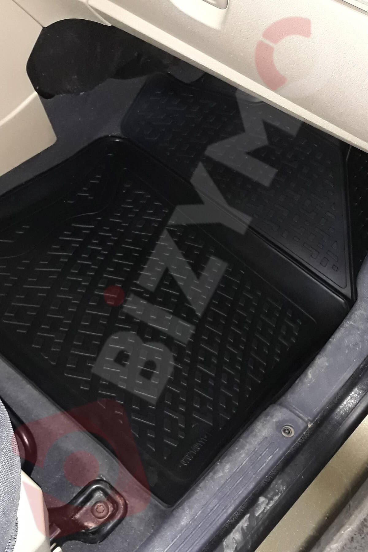 Ford Connect Panelvan 2003-2014 3D Paspas Takımı Bizymo