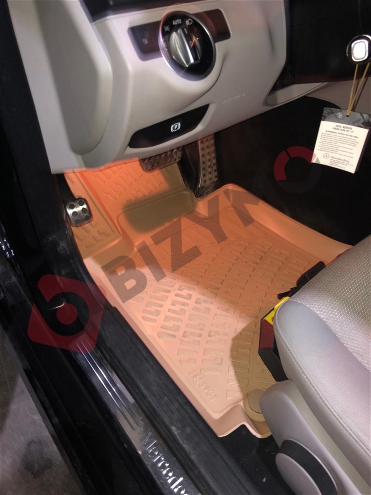 Mercedes C Serisi W204 Sedan 2007-2013 3D Bej Paspas Takımı Bizymo