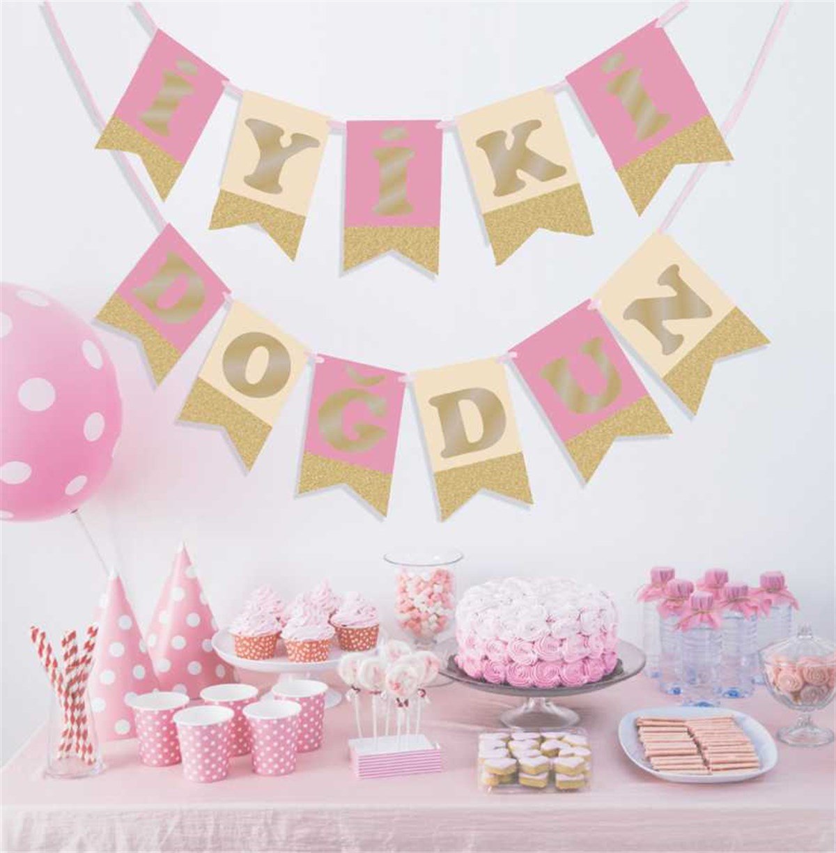 KBK Market İyi ki Doğdun Pembe Zemin Altın  Banner Flama