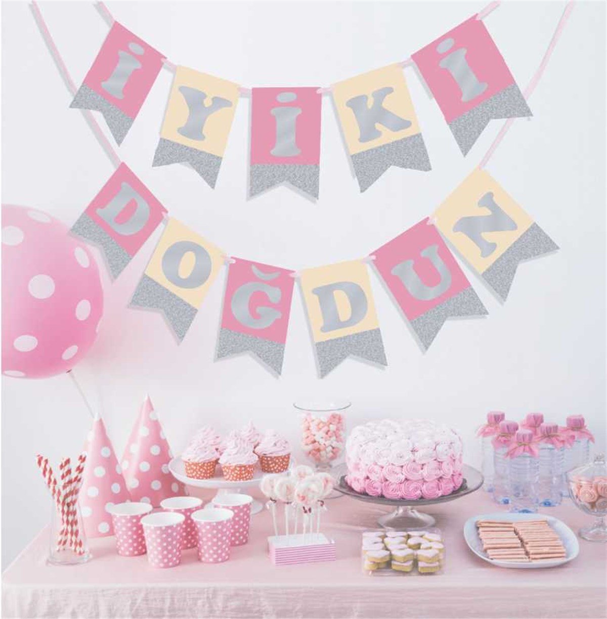 KBK Market İyi ki Doğdun Pembe Zemin Gümüş  Banner Flama