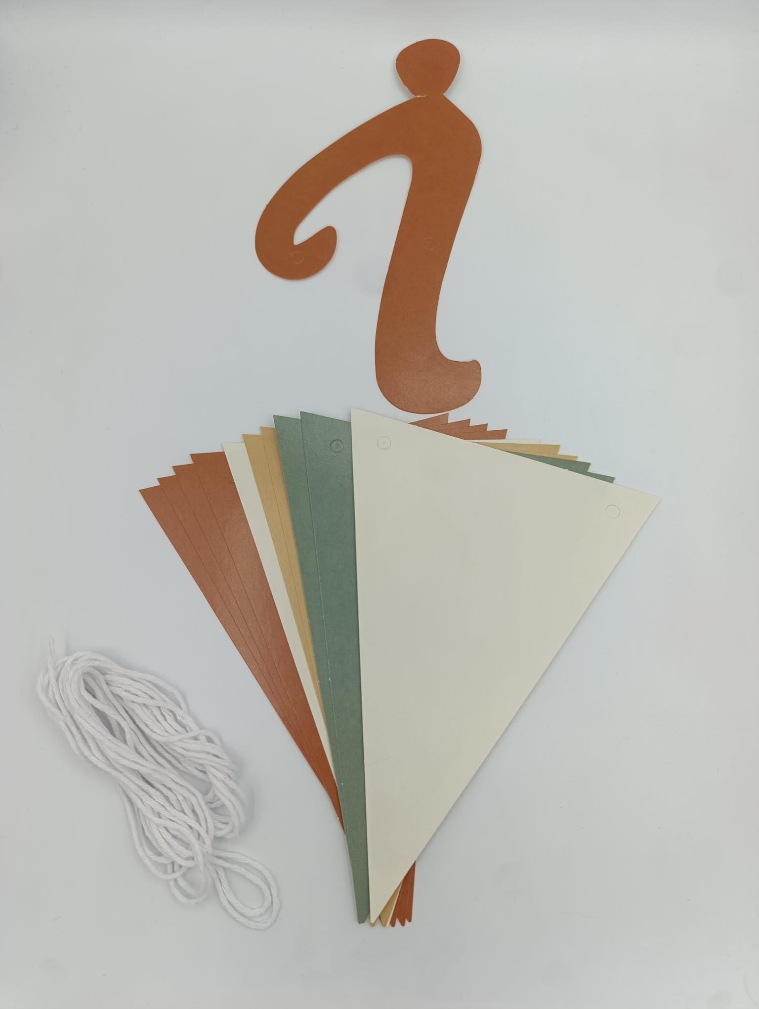 KBK Market Retro Kaligrafi İyi ki Doğdun ve Üçgen Flama Set Kahverengi Banner