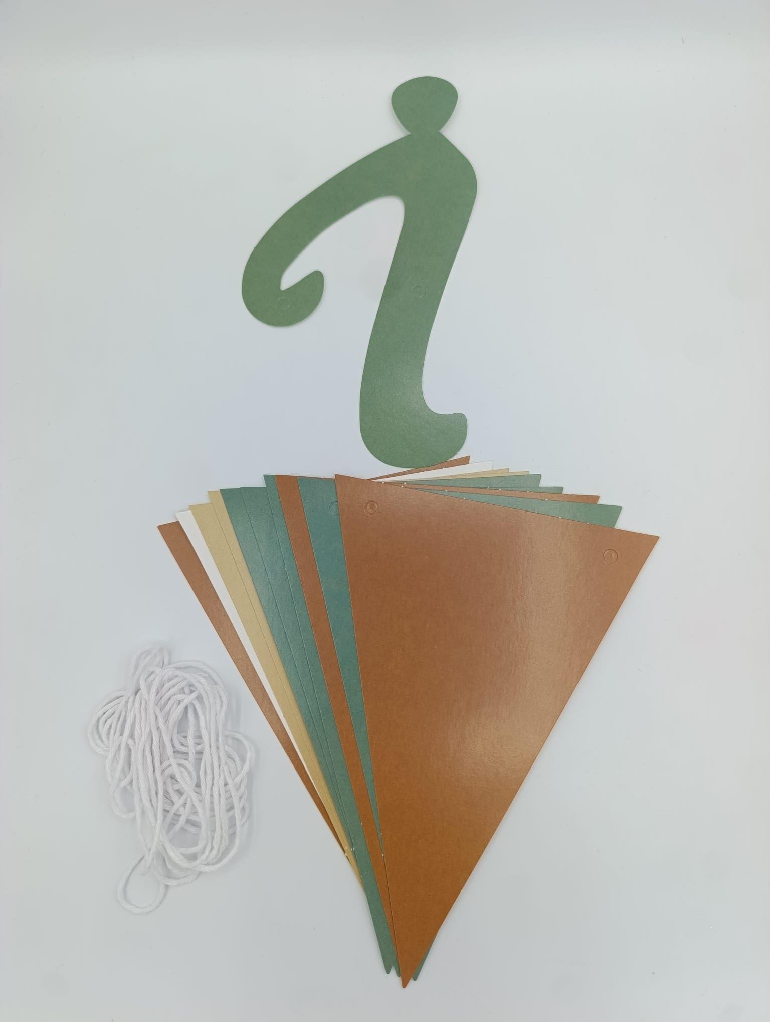 KBK Market Retro Kaligrafi İyi ki Doğdun ve Üçgen Flama Set Yeşil Banner