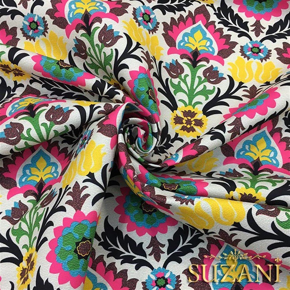 Açık Zemin Üzeri Goblen Desenli Kumaş