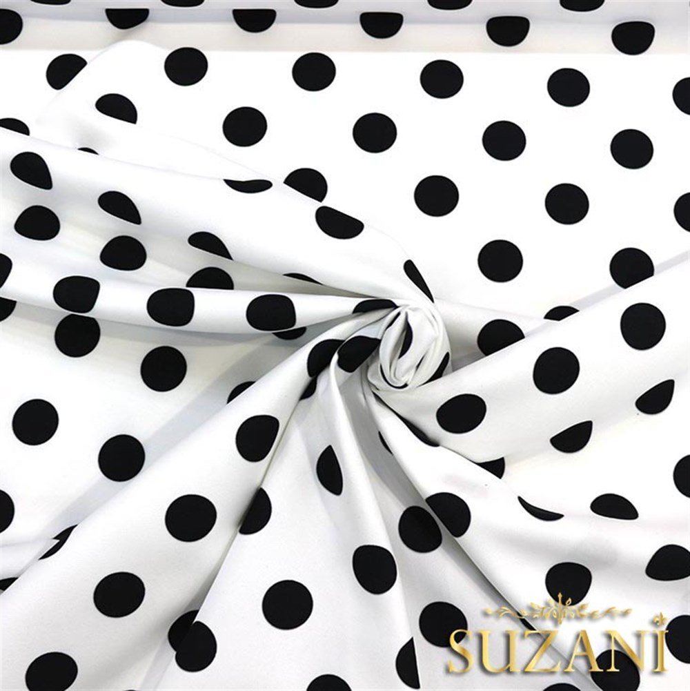 Beyaz Üzeri Siyah Büyük Puanlı Kumaş