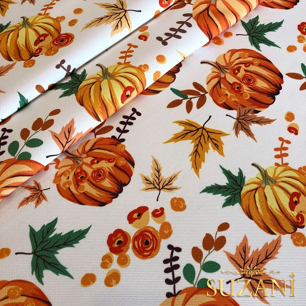 Beyaz Zemin Balkabağı Desenli Dijital Baskılı Kumaş