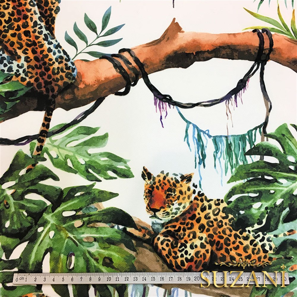 Beyaz Zemin Botanik Leopar Desenli Kumaş