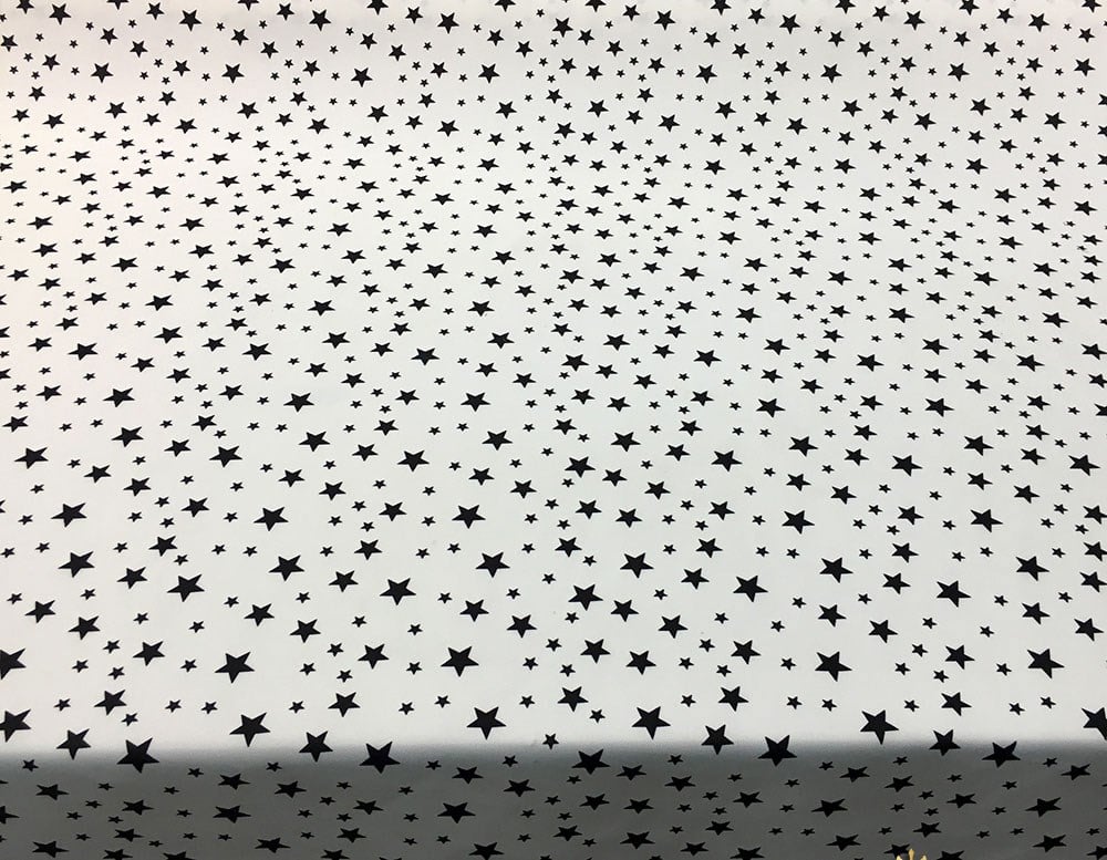 Beyaz Zemin Küçük Büyük Yıldızlı Kumaş