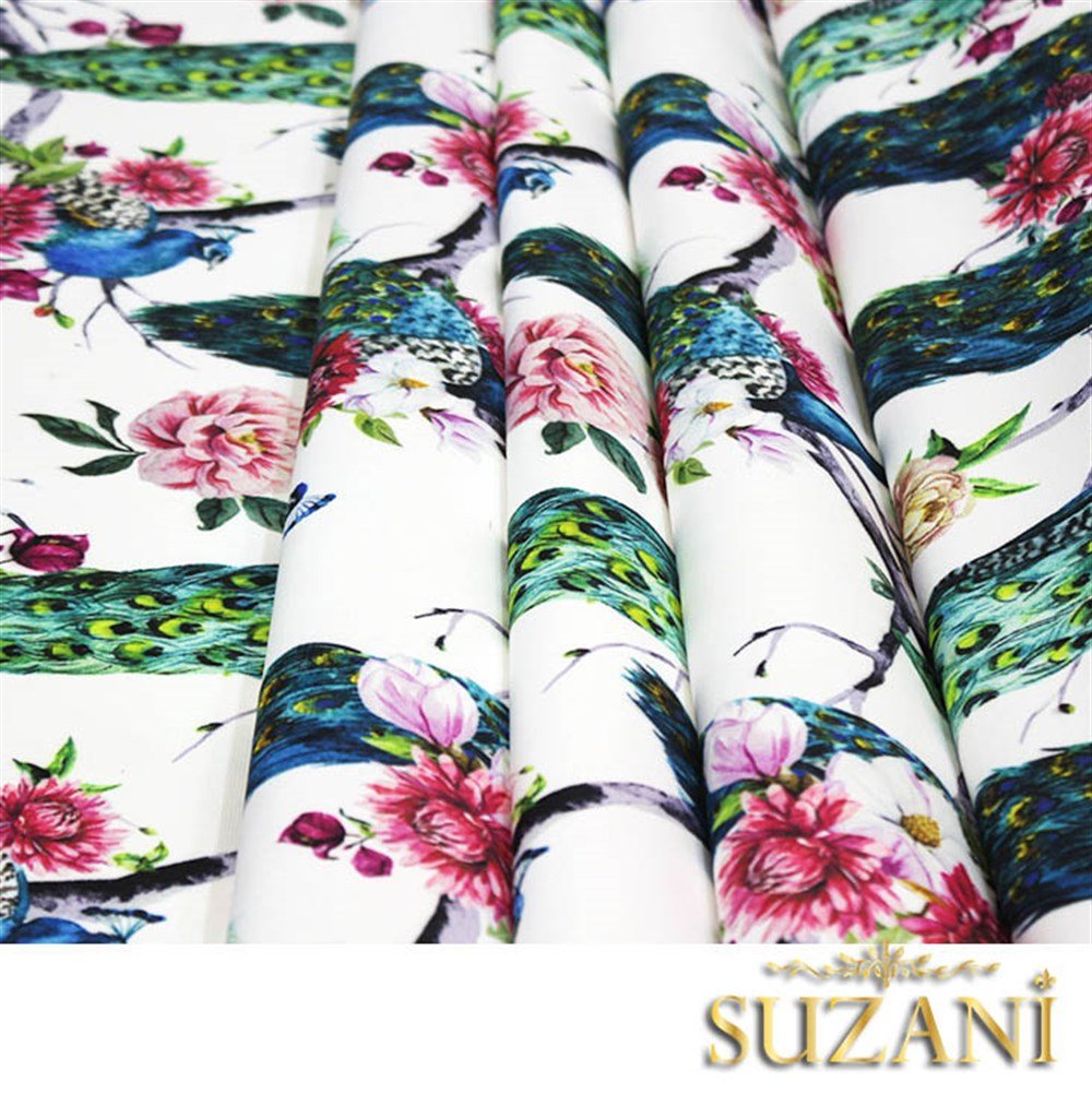 Beyaz Zemin Üzeri Tavuskuşu Desenli Kumaş